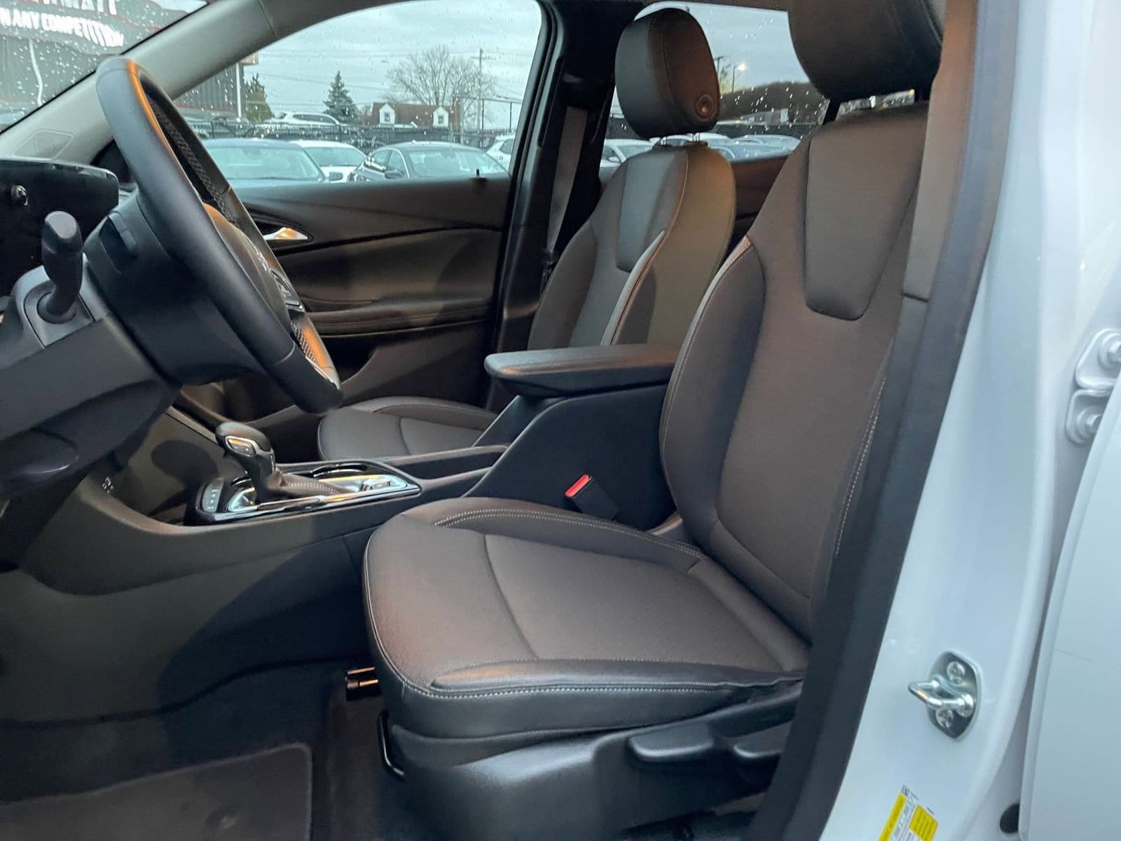 Thumbnail: 2025 Buick Encore GX - 24