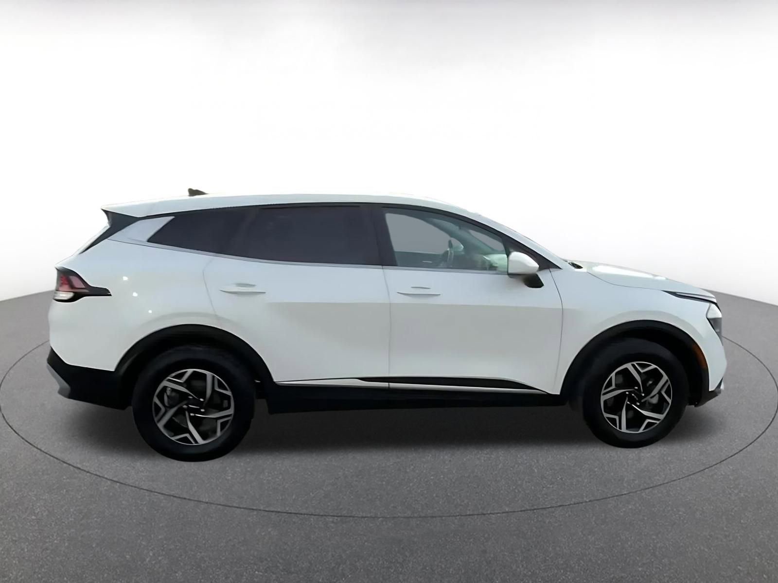 Thumbnail: 2023 Kia Sportage - 15