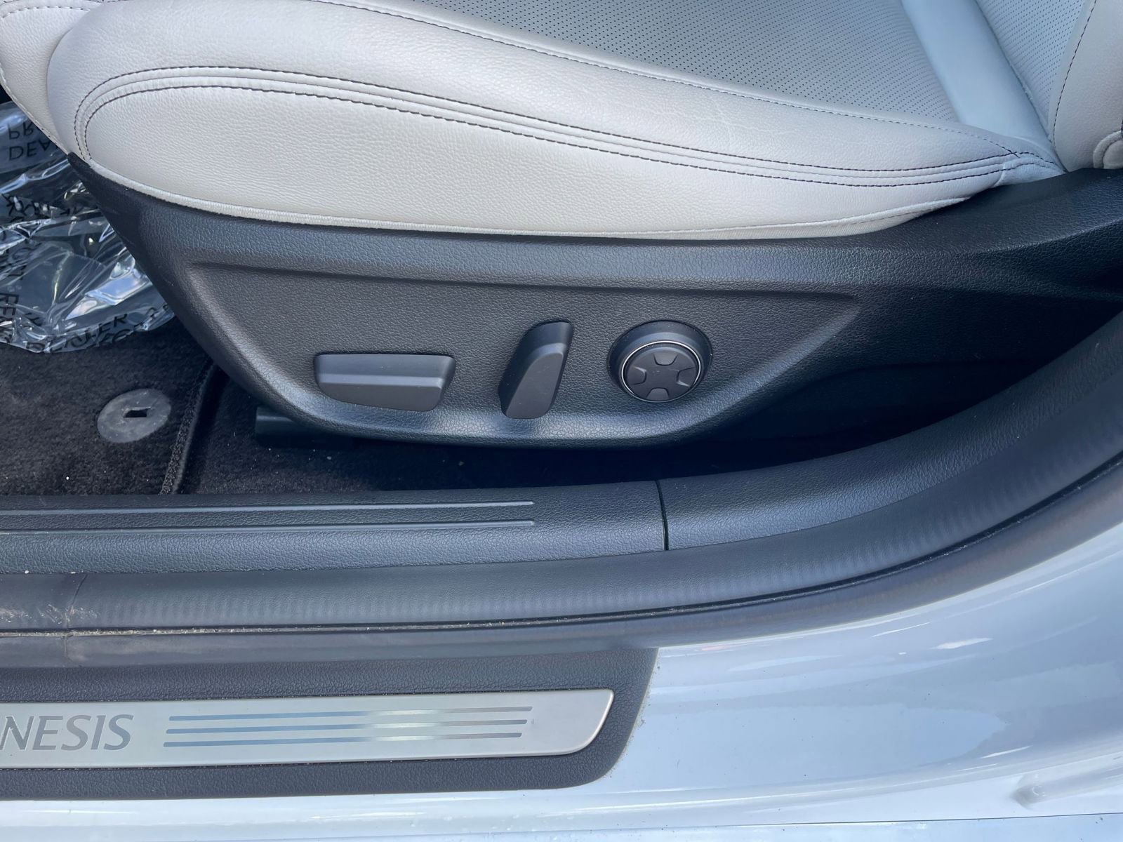 Thumbnail: 2025 Genesis G70 - 23