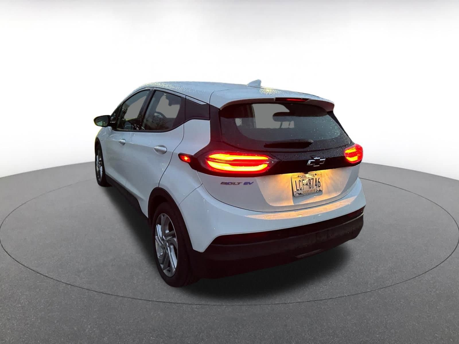 Thumbnail: 2023 Chevrolet Bolt EV - 4