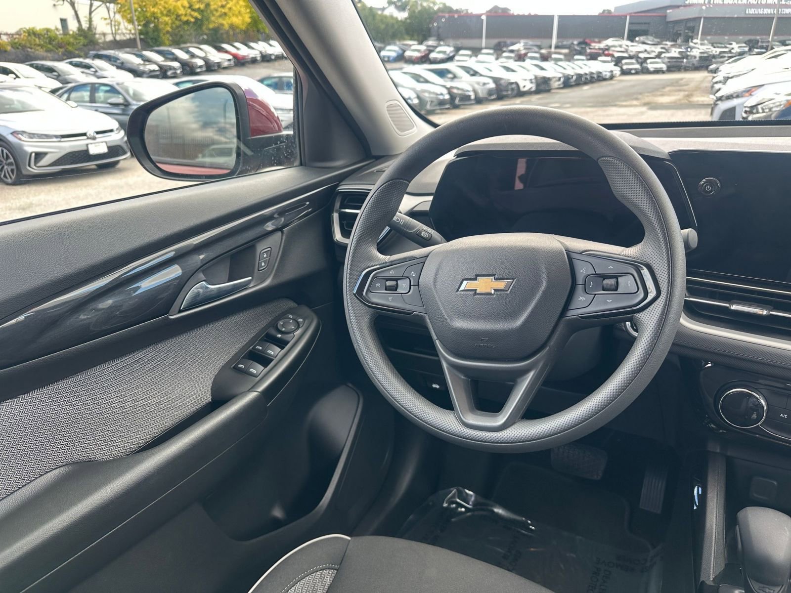 Thumbnail: 2025 Chevrolet TrailBlazer - 32