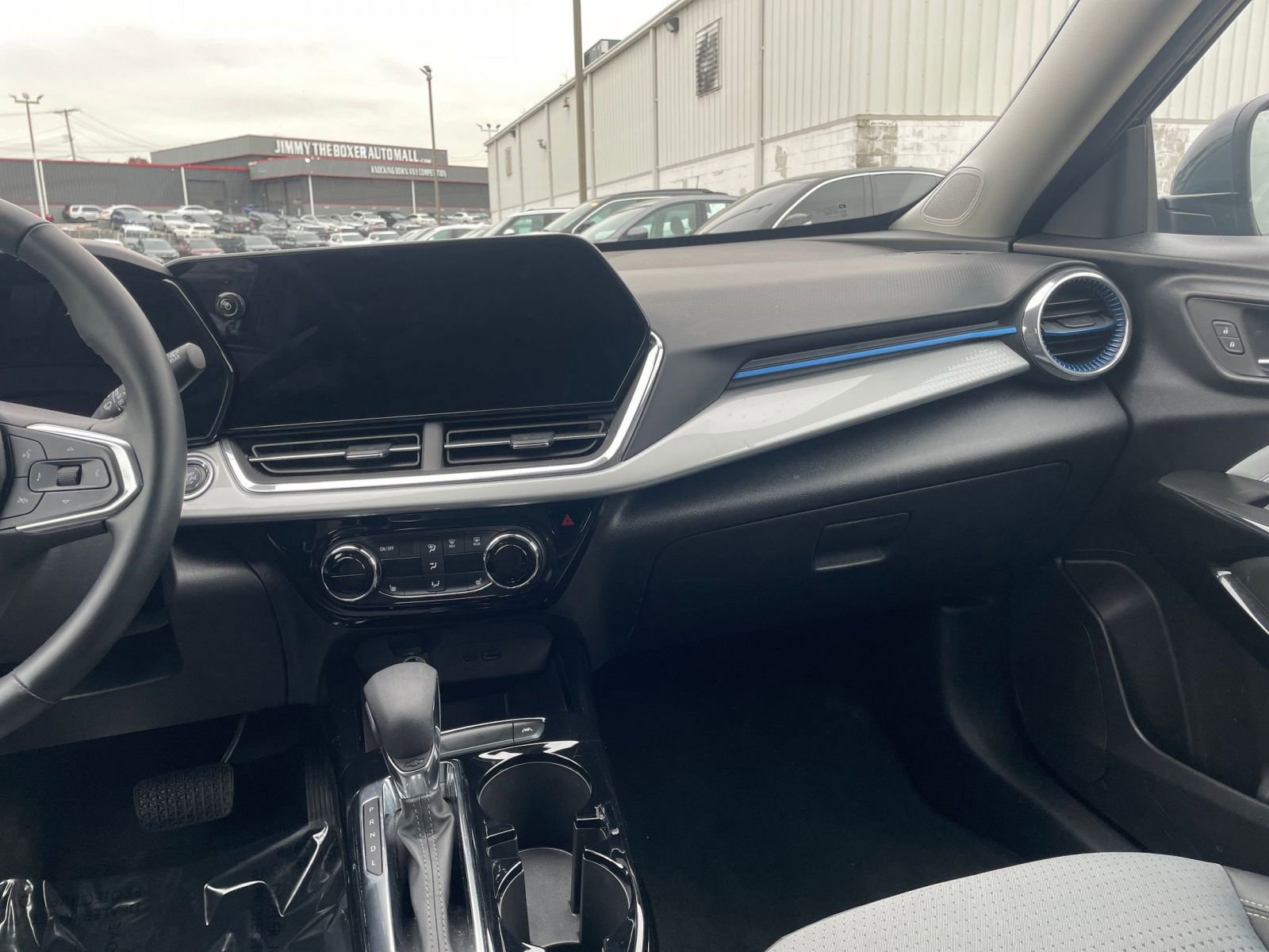 Thumbnail: 2025 Chevrolet Trax - 33