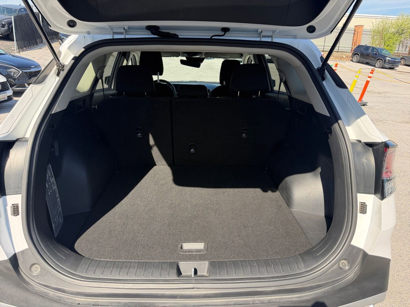 Thumbnail: 2025 Kia Sportage - 25