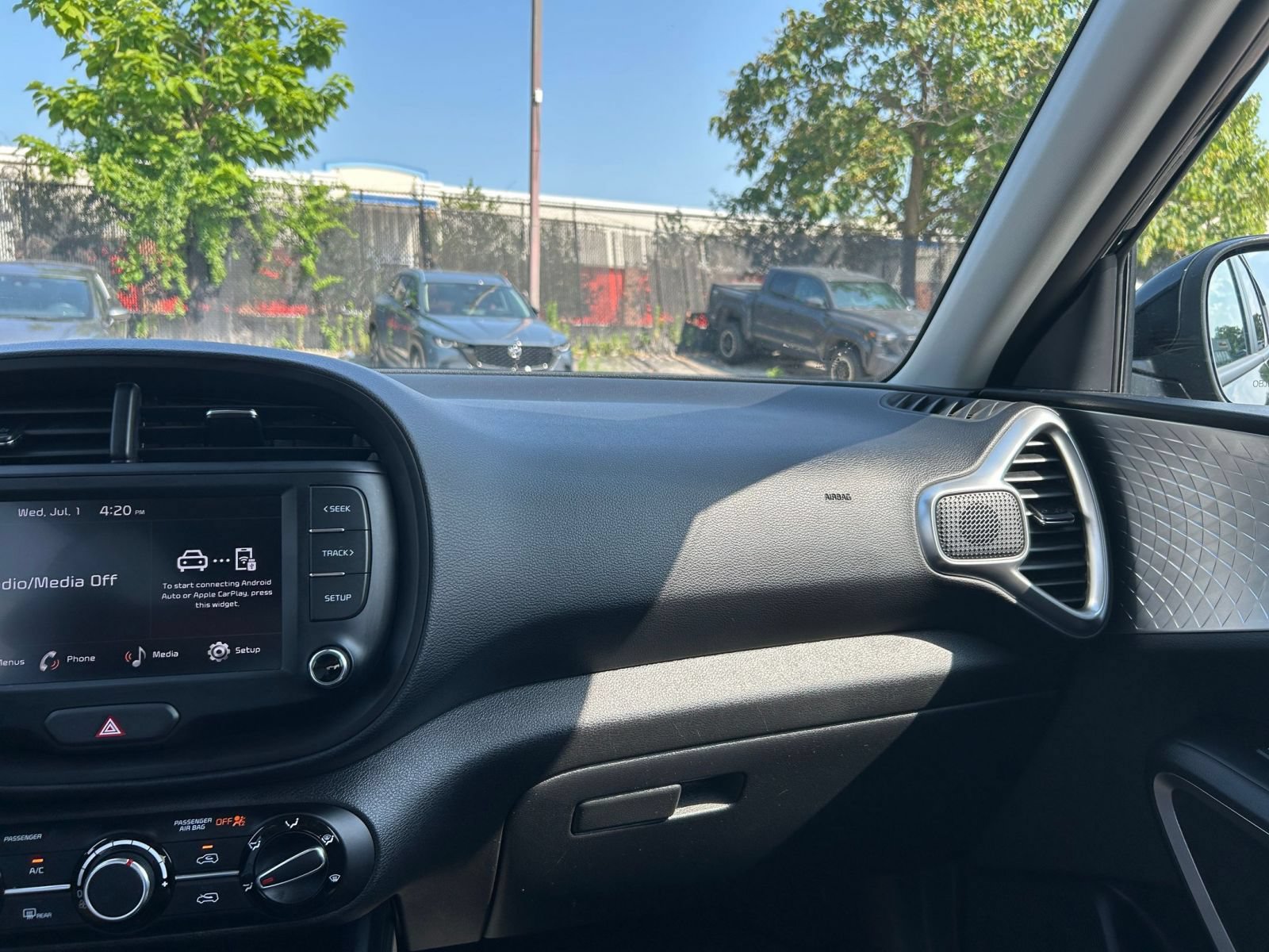 Thumbnail: 2025 Kia Soul - 30