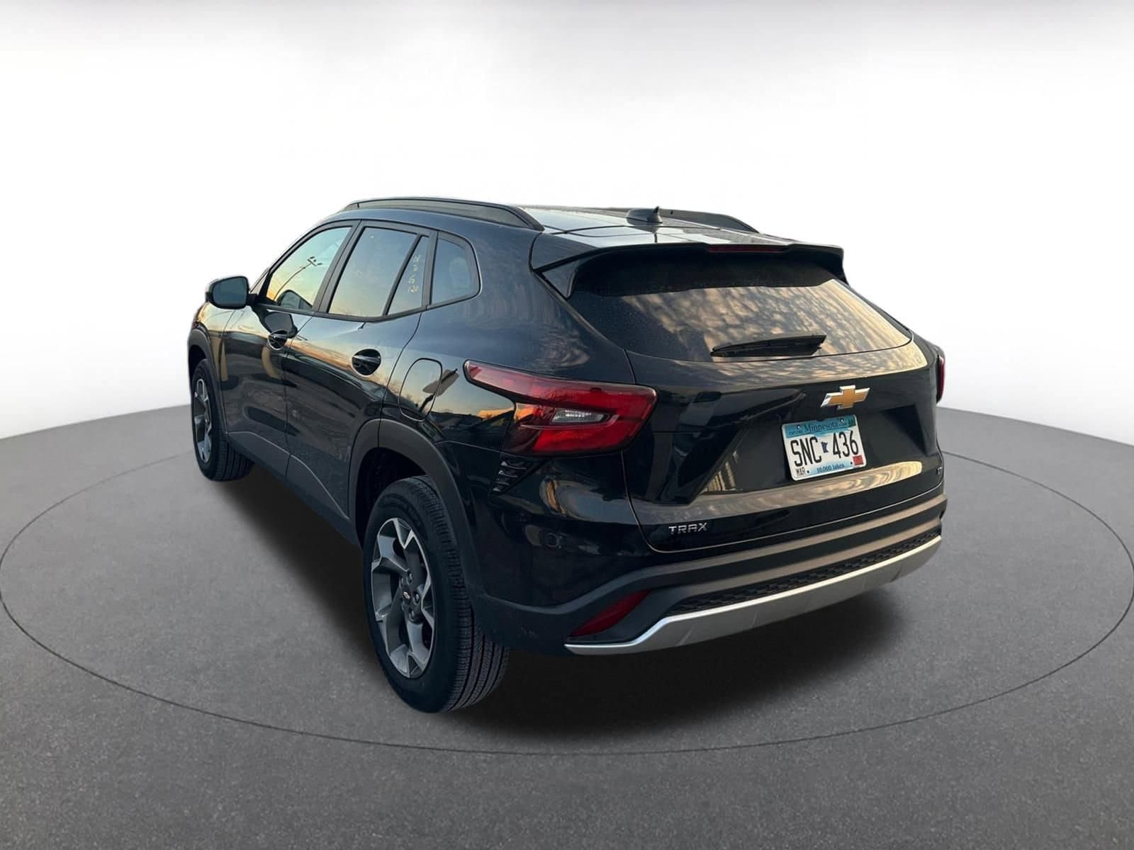 Thumbnail: 2025 Chevrolet Trax - 3