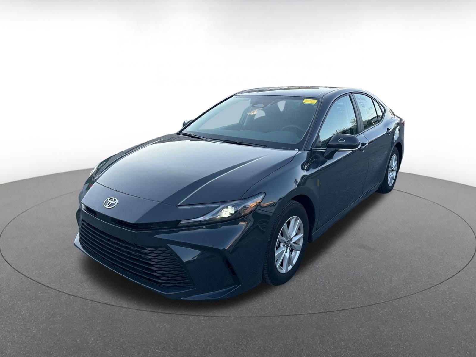 Thumbnail: 2025 Toyota Camry - 3