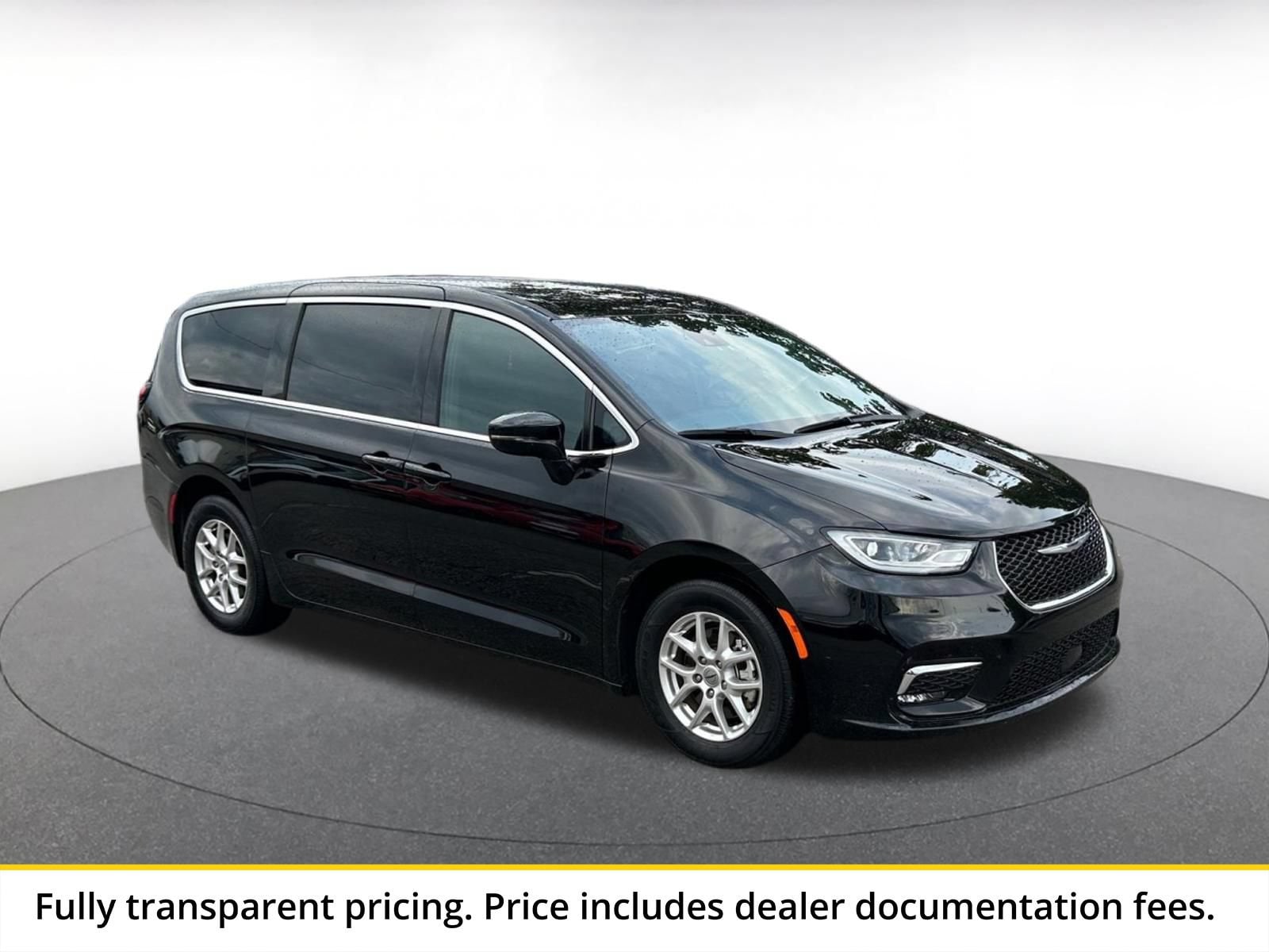 Thumbnail: 2025 Chrysler Pacifica - 1