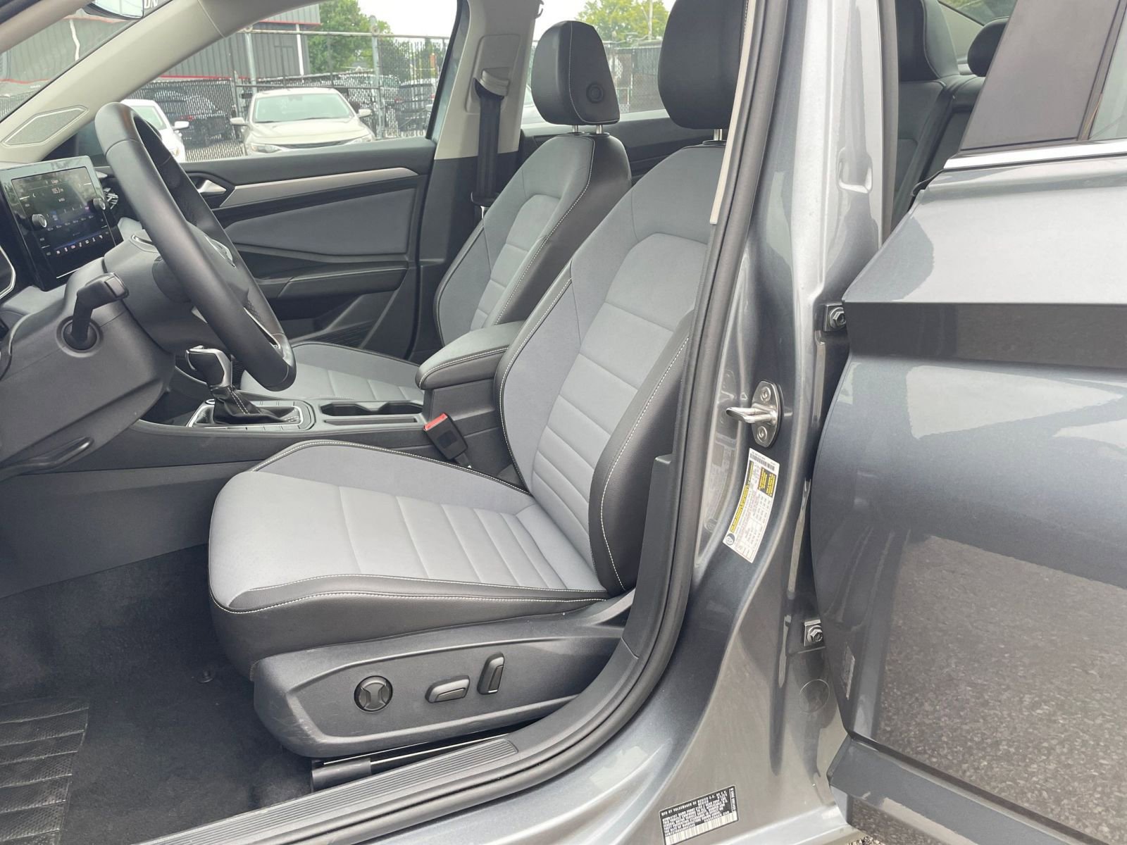 Thumbnail: 2025 Volkswagen Jetta - 25