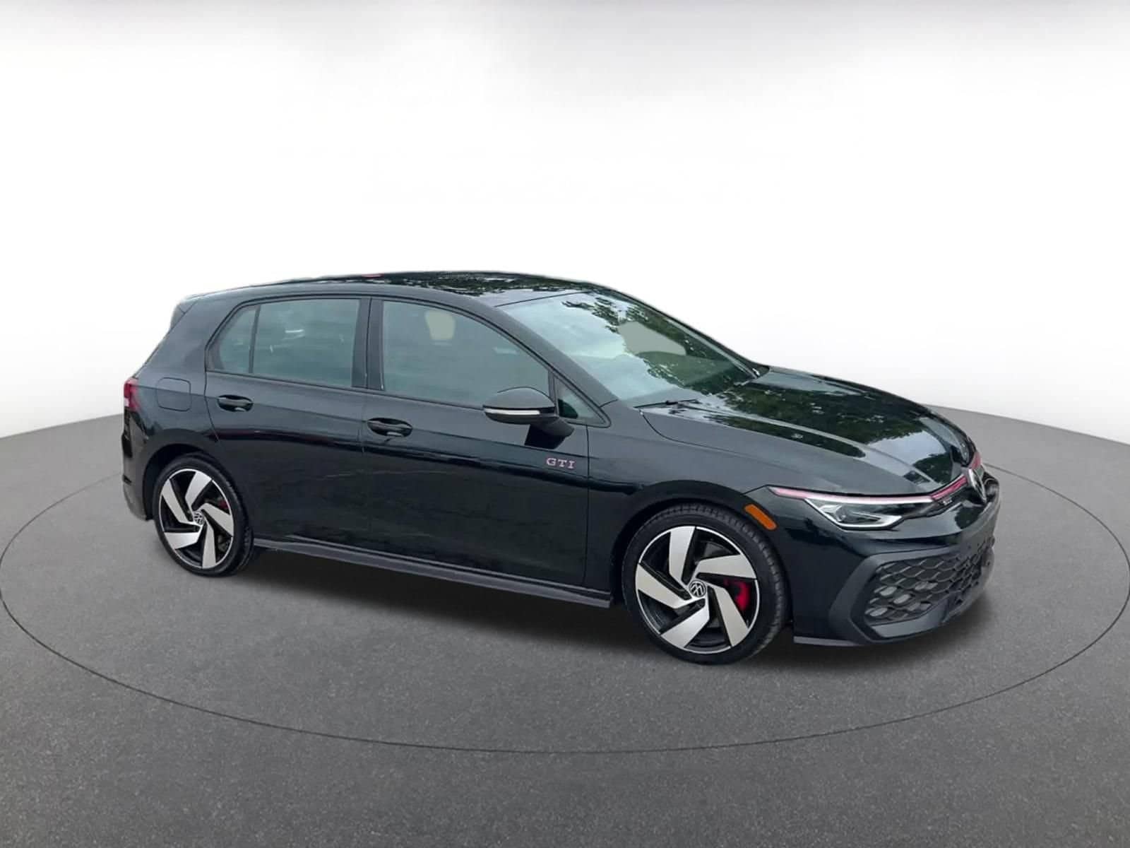 Thumbnail: 2026 Volkswagen Golf - 2