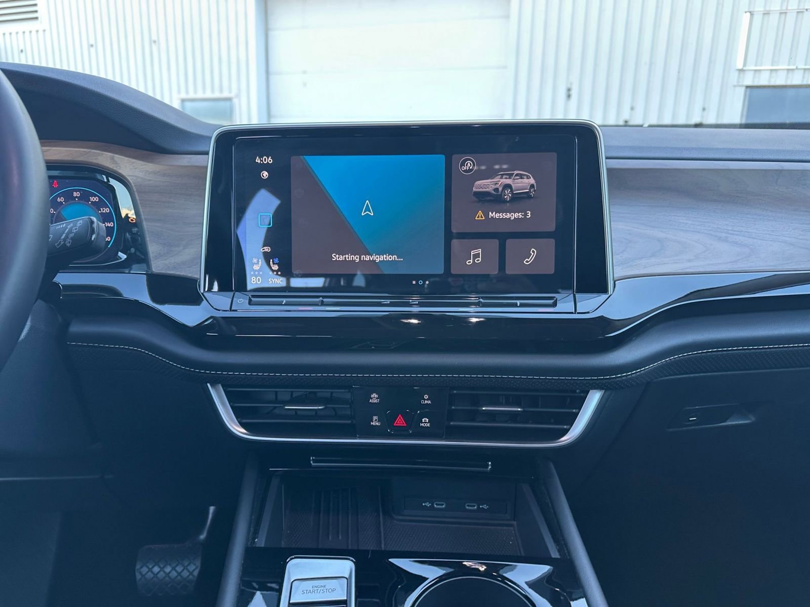 Thumbnail: 2025 Volkswagen Atlas - 18