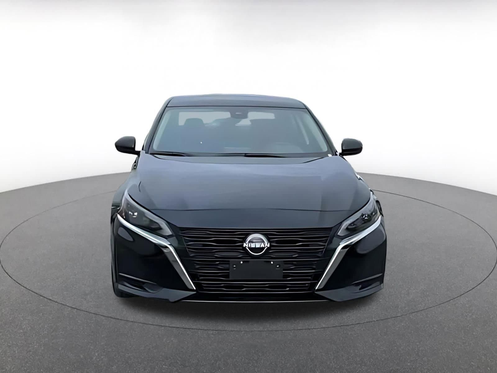 Thumbnail: 2025 Nissan Altima - 4