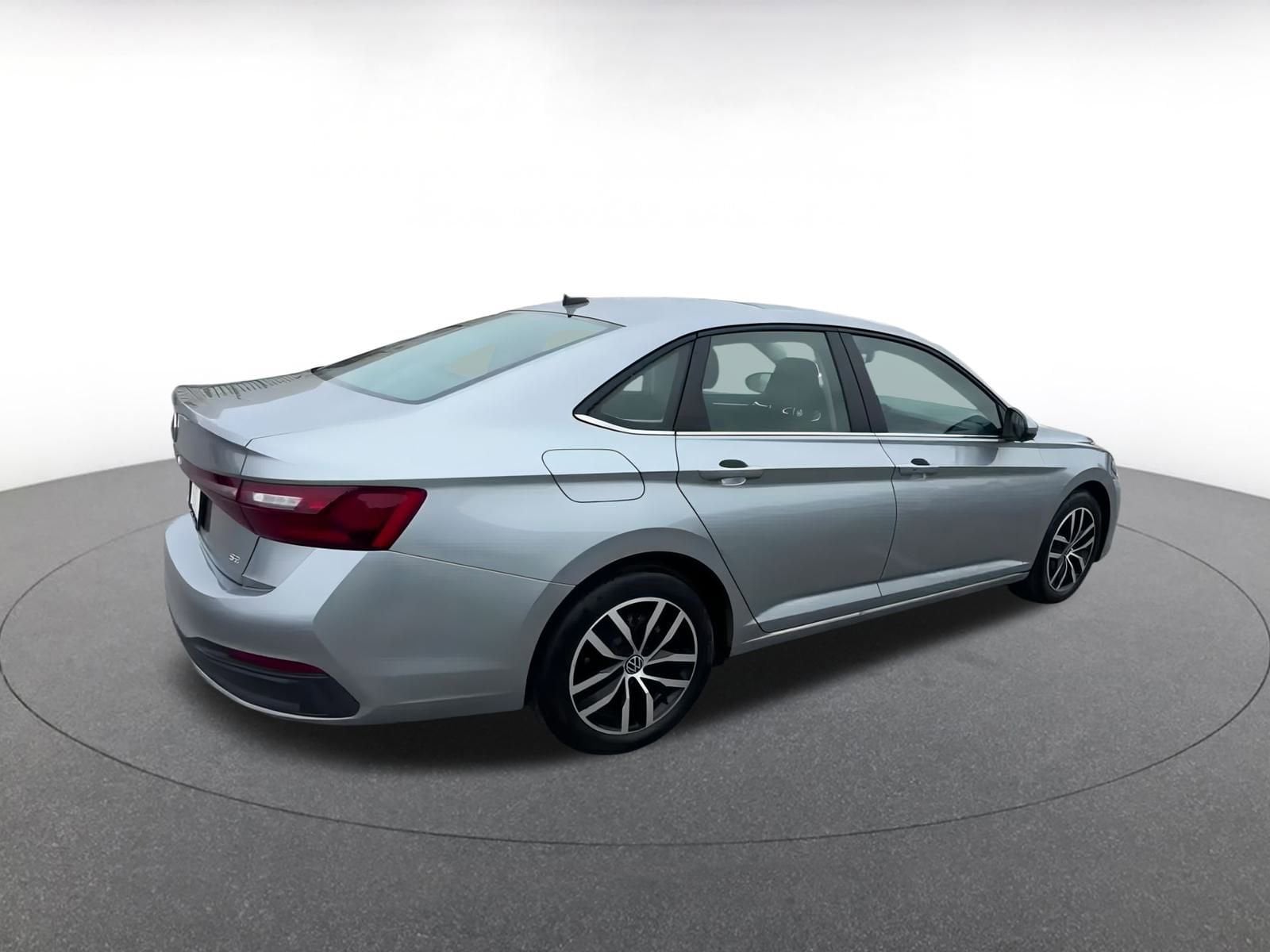 Thumbnail: 2025 Volkswagen Jetta - 14