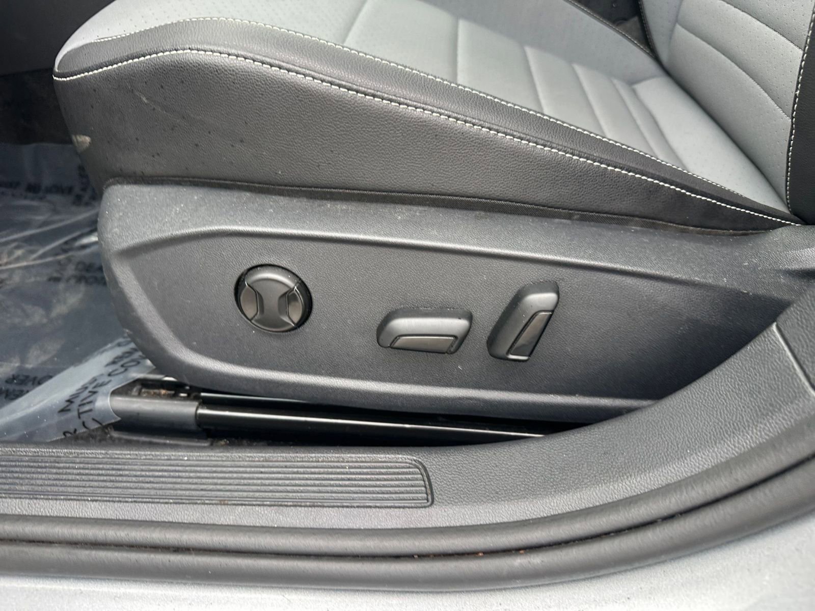 Thumbnail: 2025 Volkswagen Jetta - 23