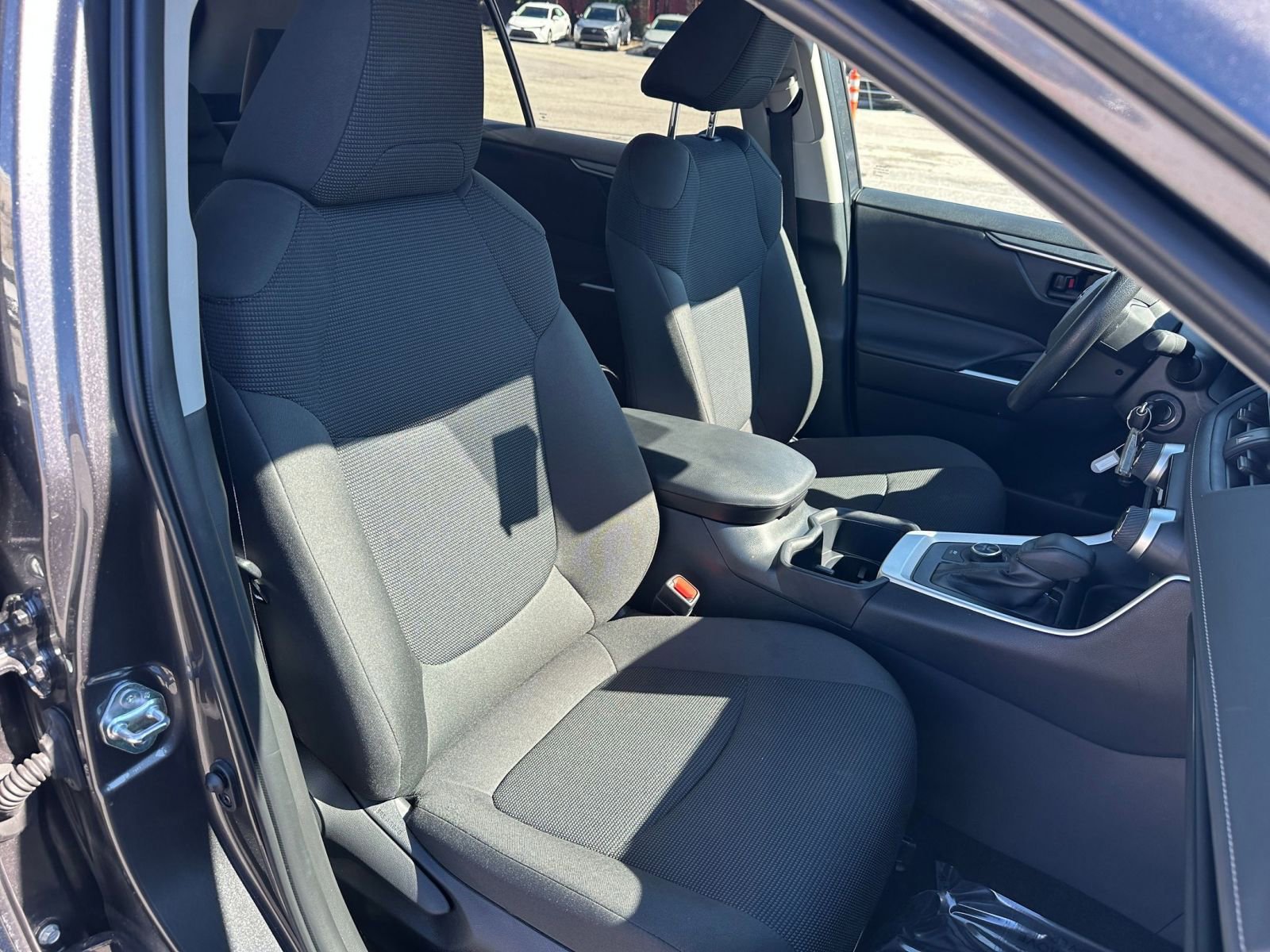 Thumbnail: 2025 Toyota RAV4 - 35