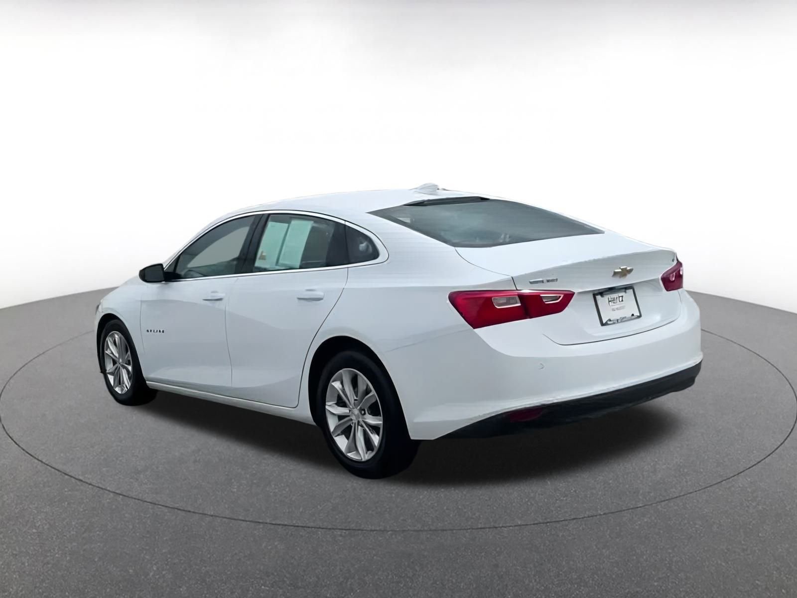 Thumbnail: 2023 Chevrolet Malibu - 11