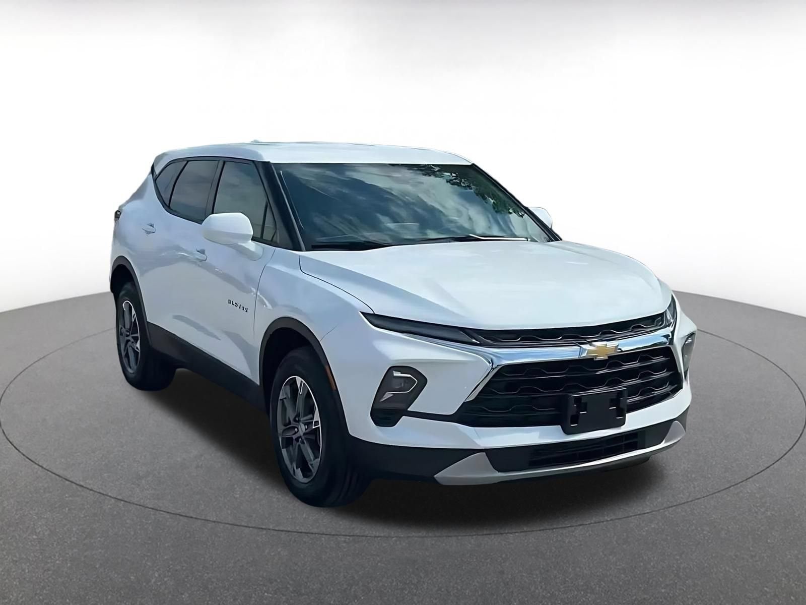Thumbnail: 2026 Chevrolet Blazer - 3