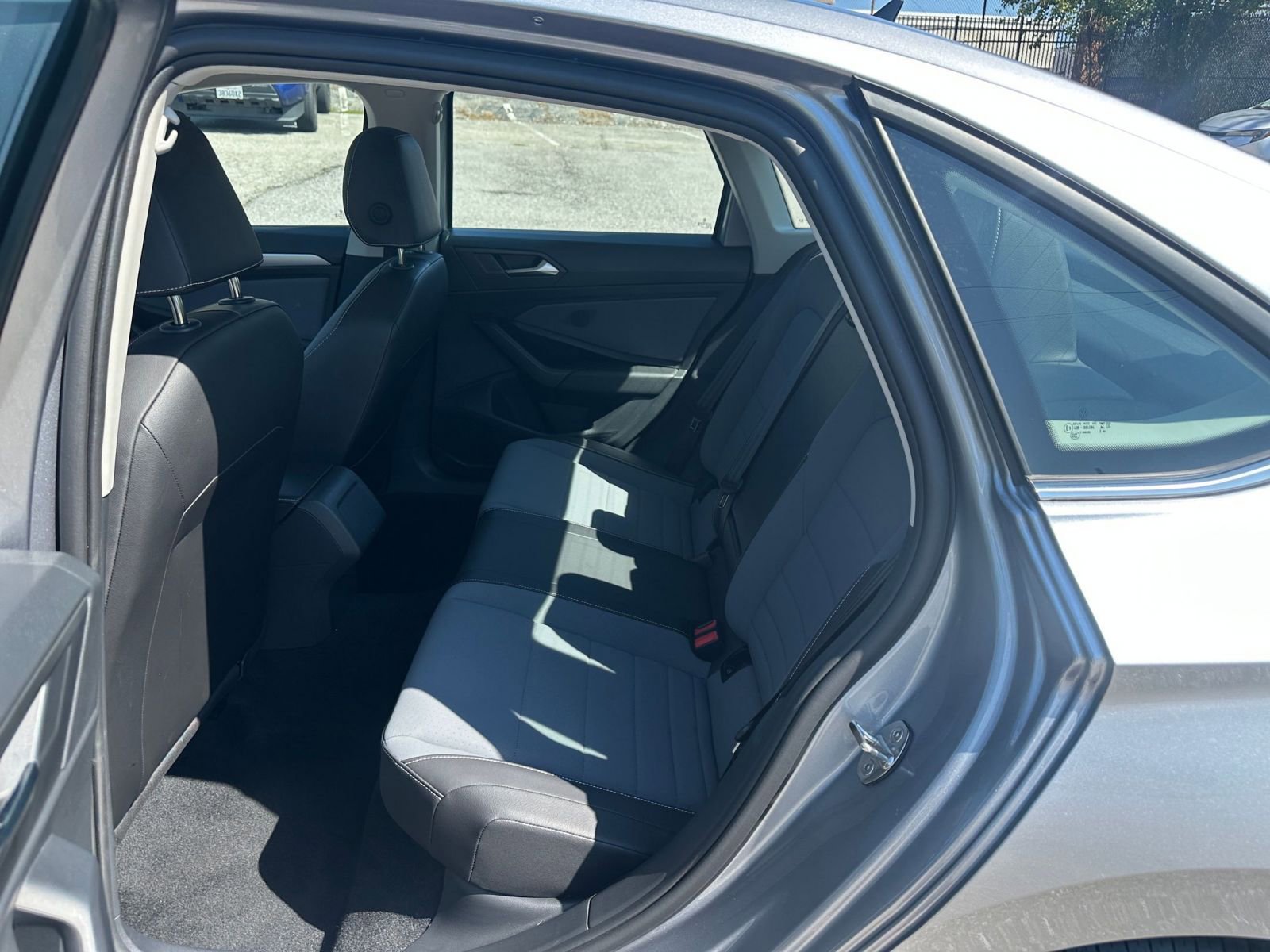 Thumbnail: 2025 Volkswagen Jetta - 24