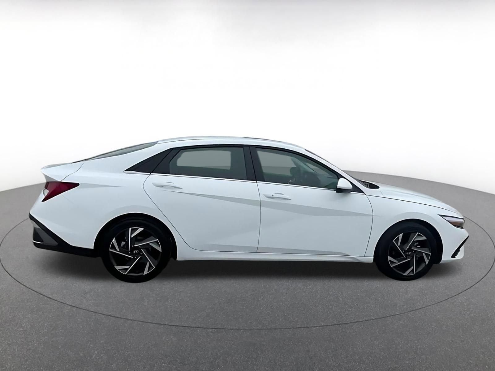 Thumbnail: 2025 Hyundai Elantra - 15