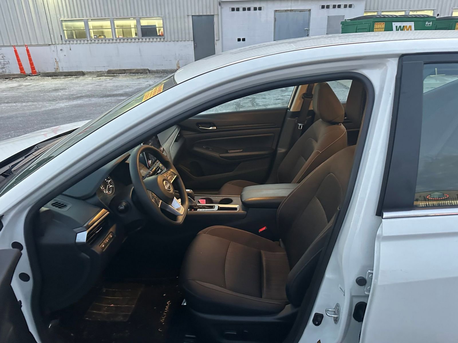 Thumbnail: 2025 Nissan Altima - 8