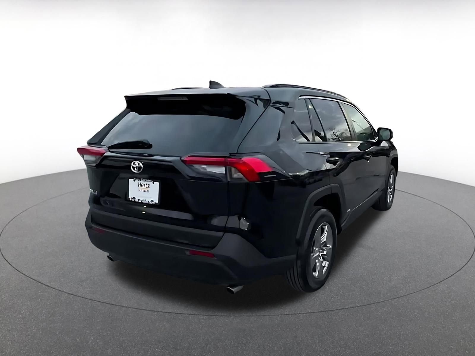 Thumbnail: 2025 Toyota RAV4 - 15