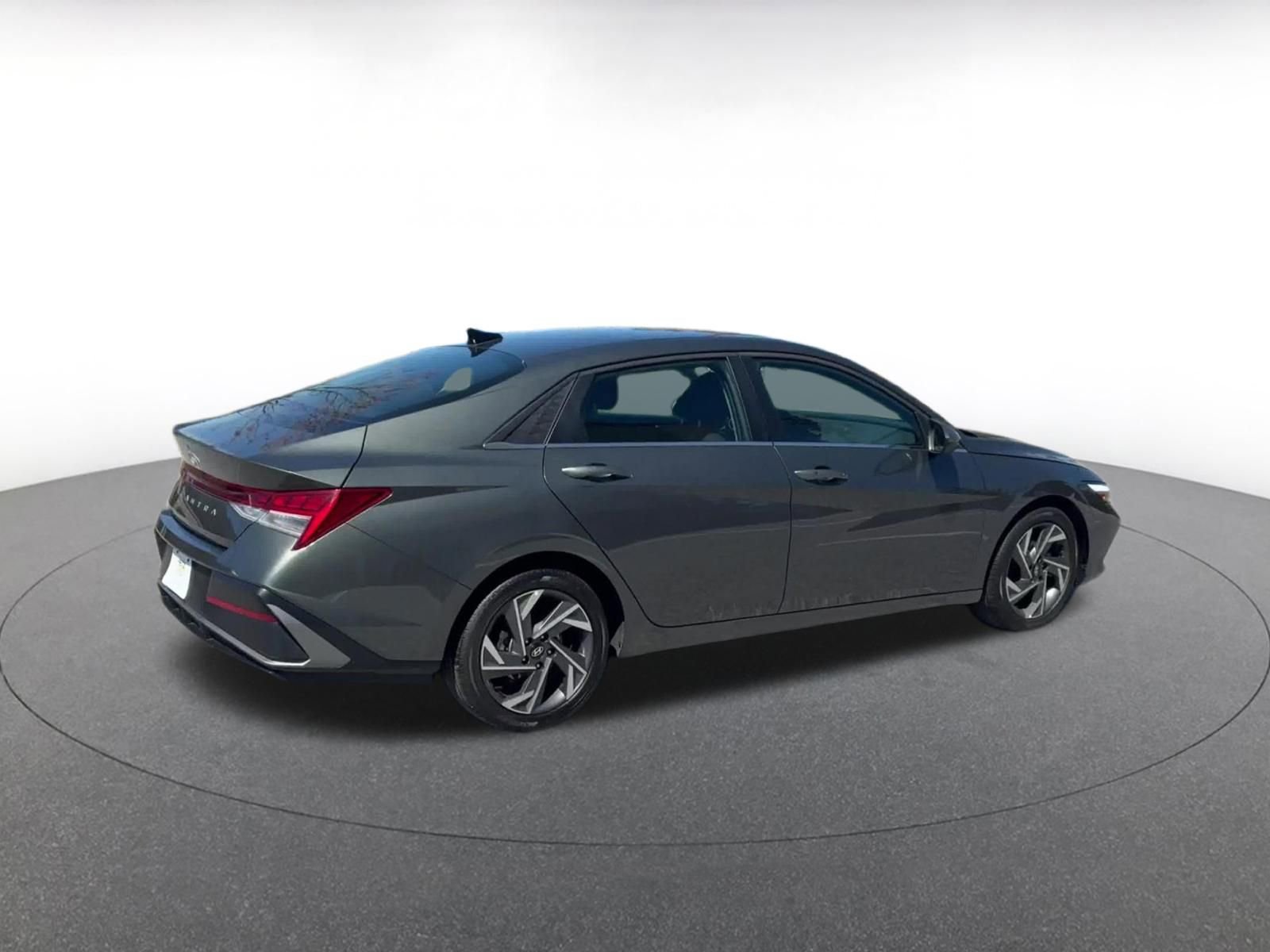 Thumbnail: 2025 Hyundai Elantra - 14