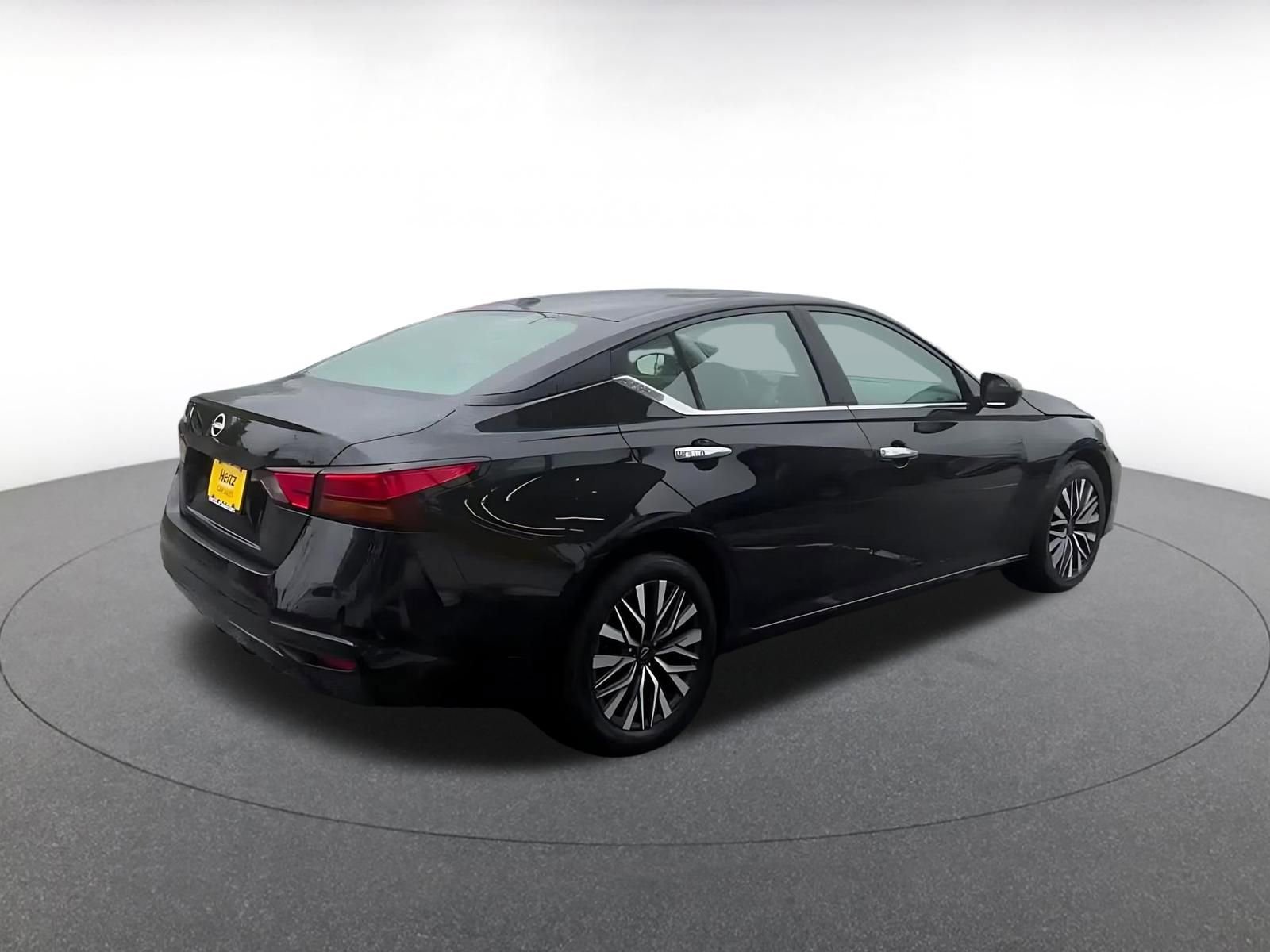 Thumbnail: 2025 Nissan Altima - 14