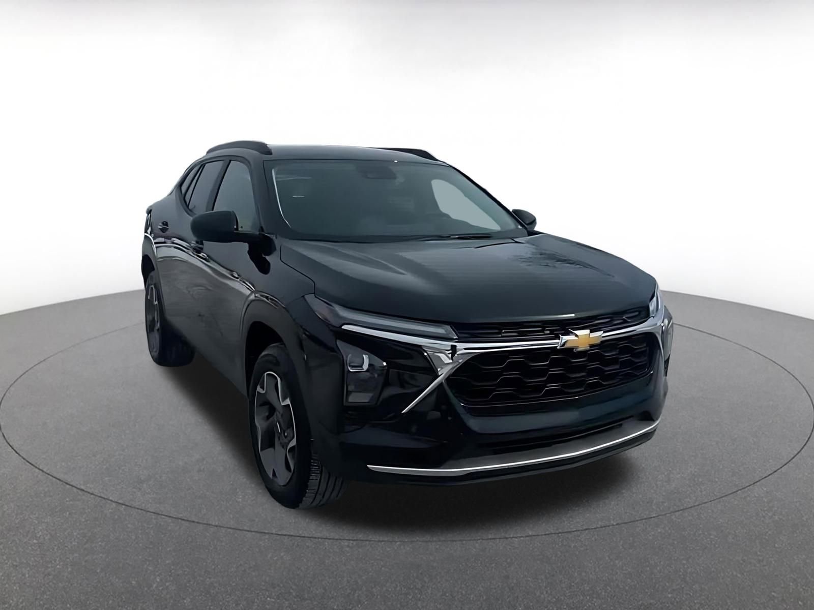 Thumbnail: 2025 Chevrolet Trax - 3