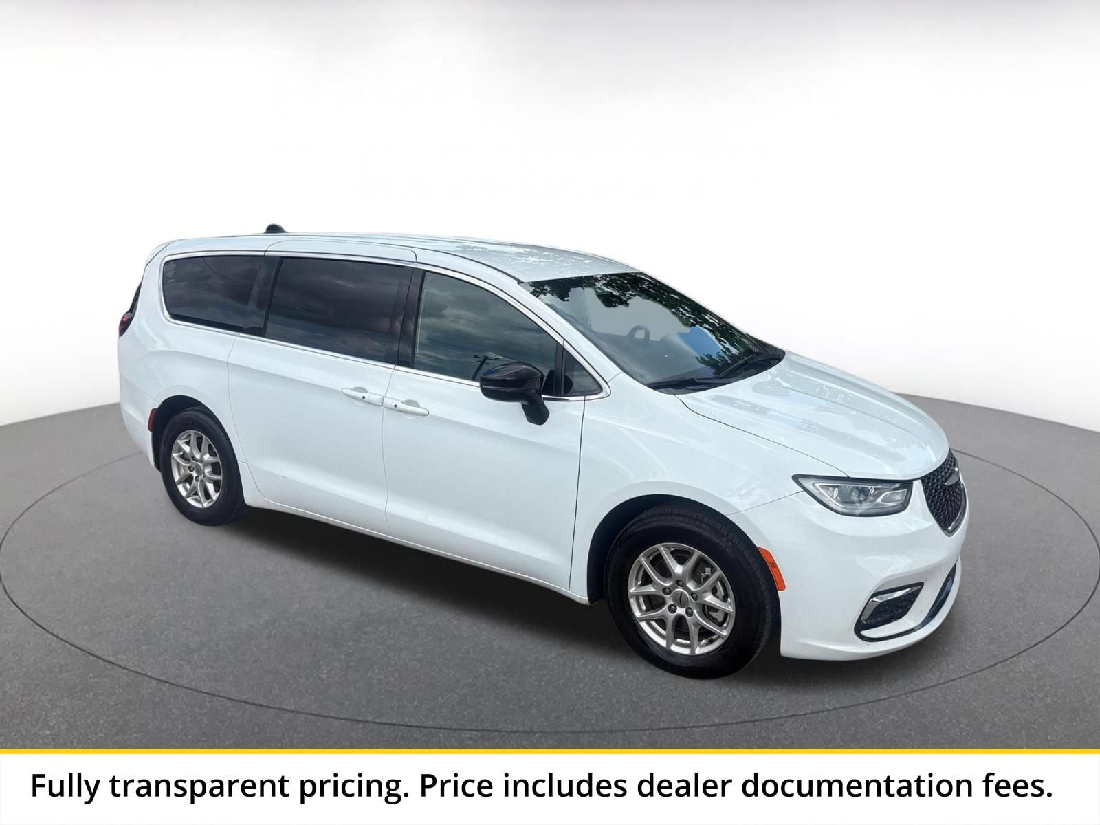 Thumbnail: 2025 Chrysler Pacifica - 1