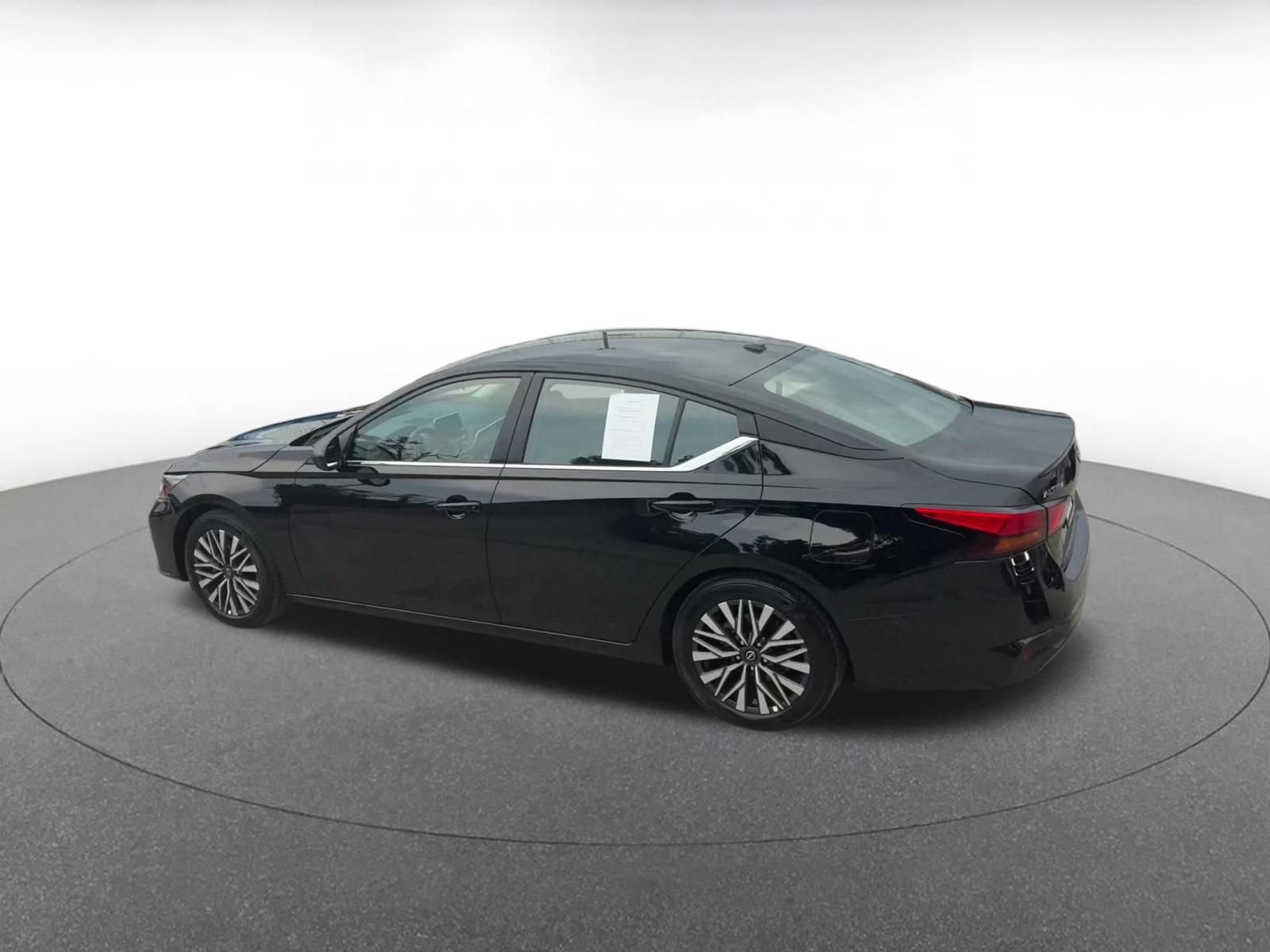 Thumbnail: 2026 Nissan Altima - 10