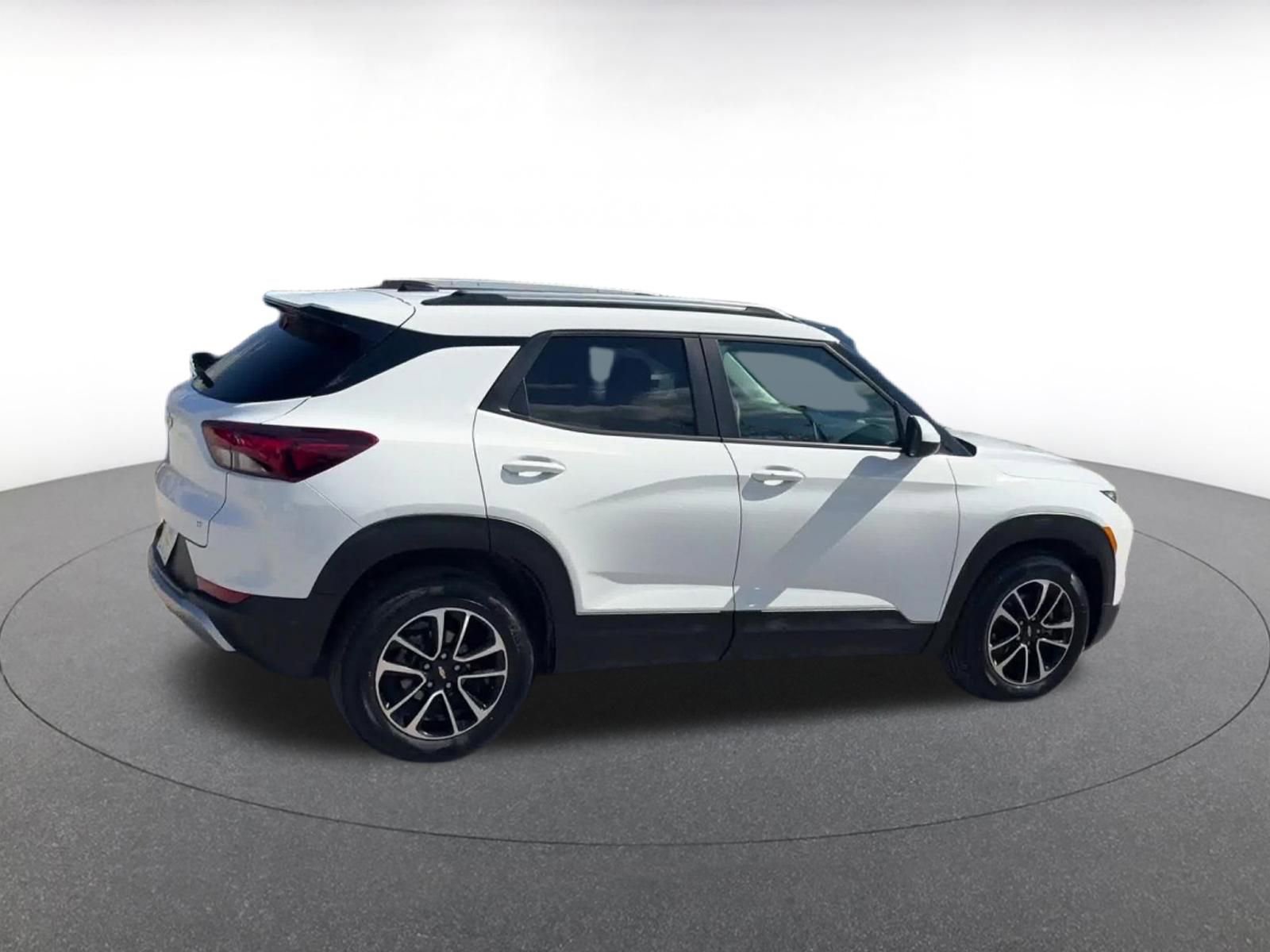 Thumbnail: 2025 Chevrolet TrailBlazer - 15