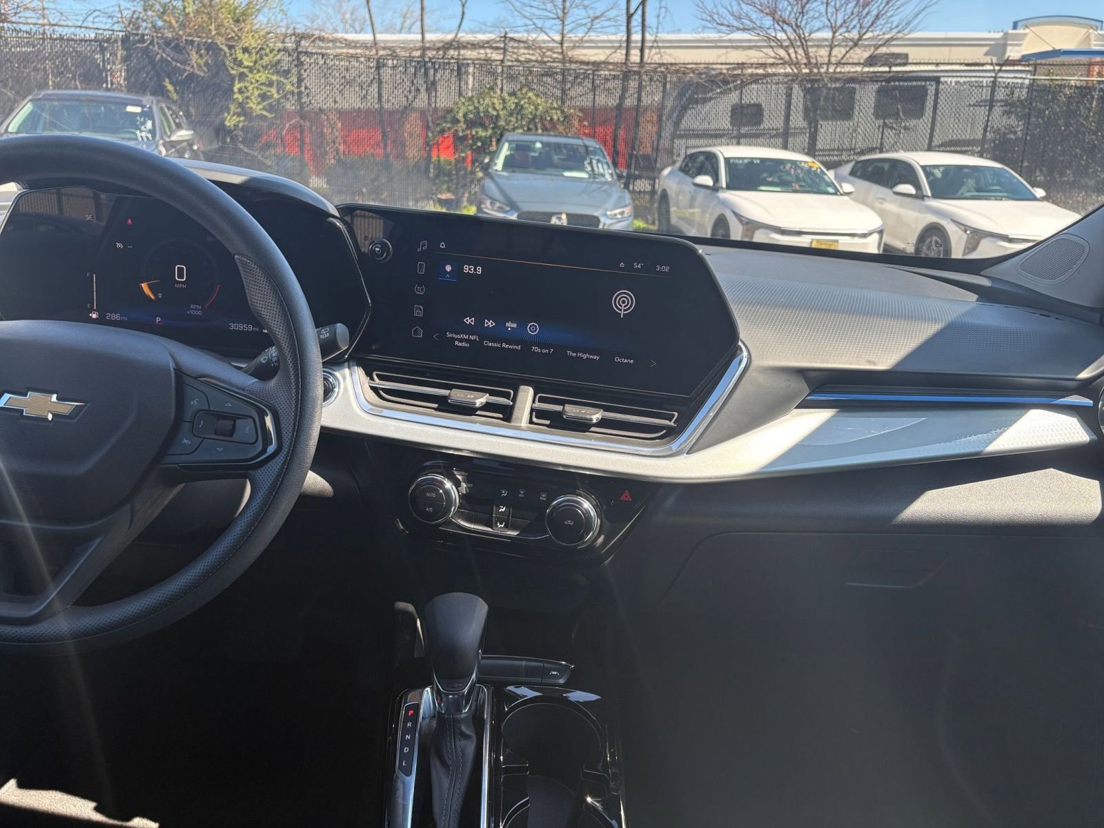 Thumbnail: 2025 Chevrolet Trax - 17