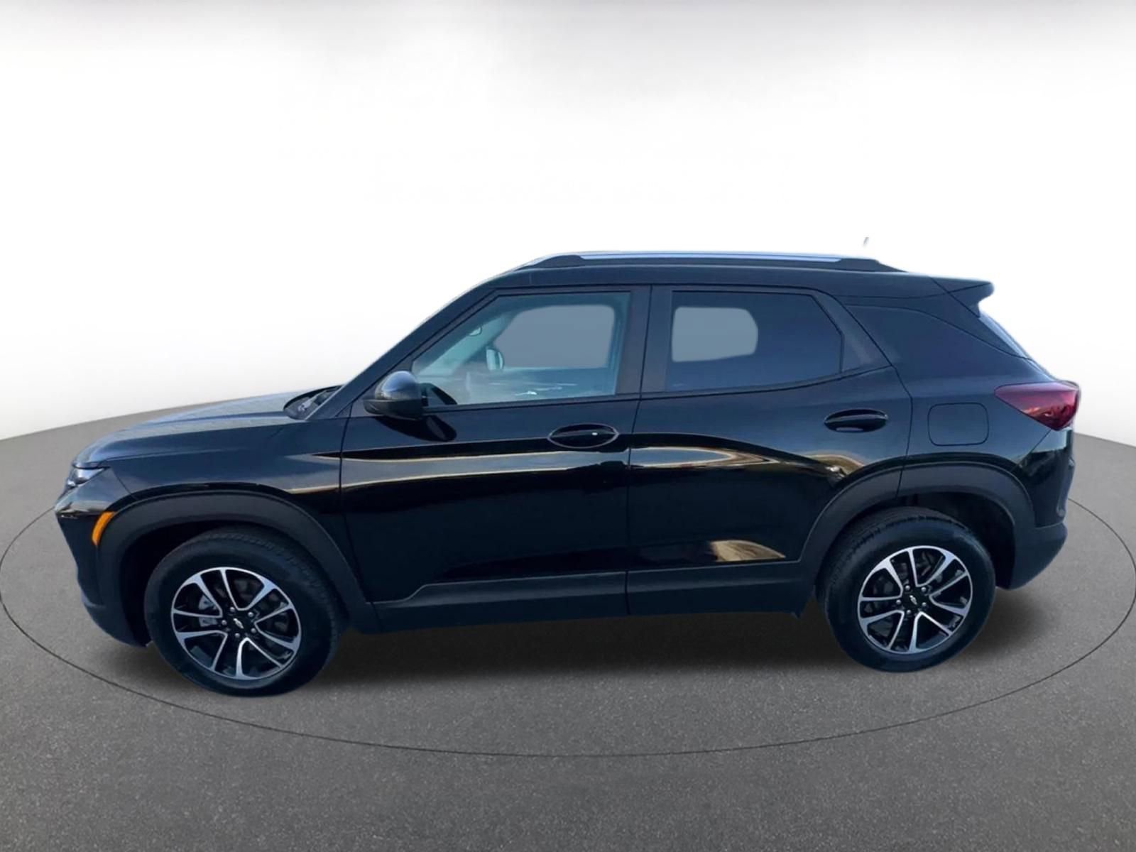 Thumbnail: 2025 Chevrolet TrailBlazer - 9