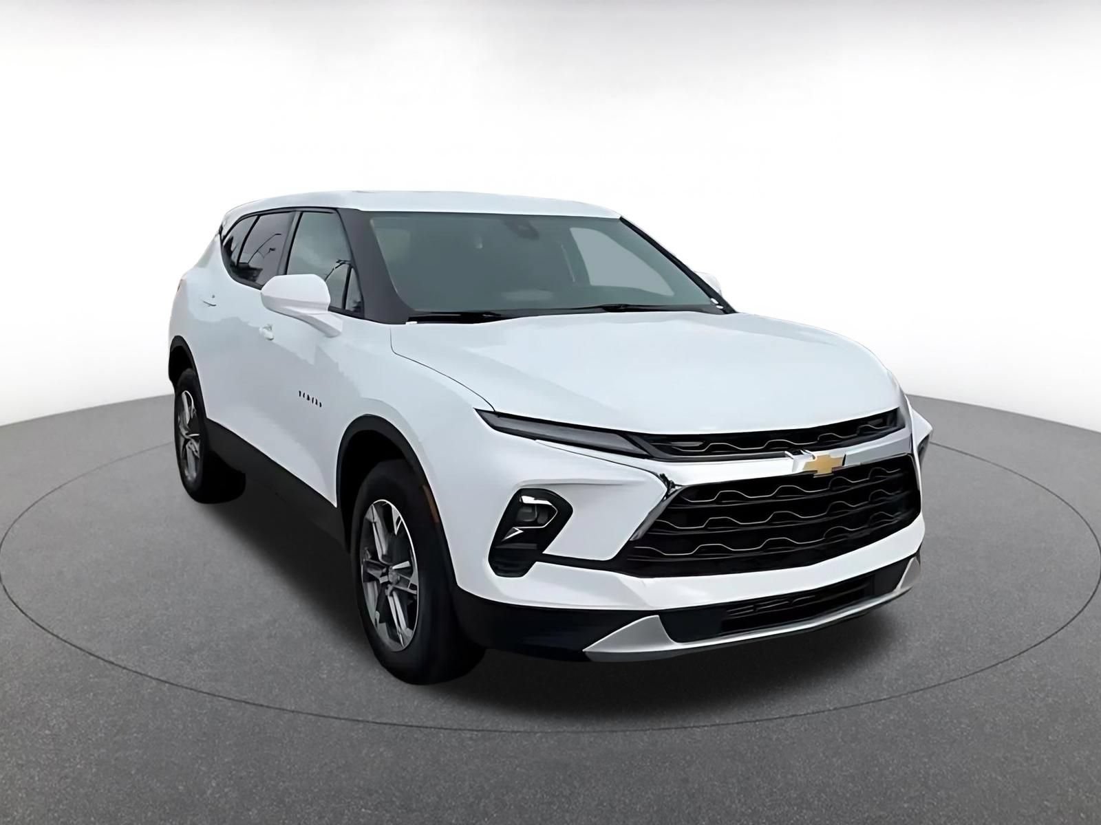 Thumbnail: 2026 Chevrolet Blazer - 3
