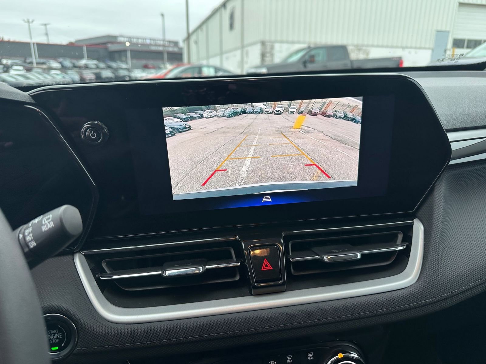 Thumbnail: 2025 Chevrolet TrailBlazer - 17