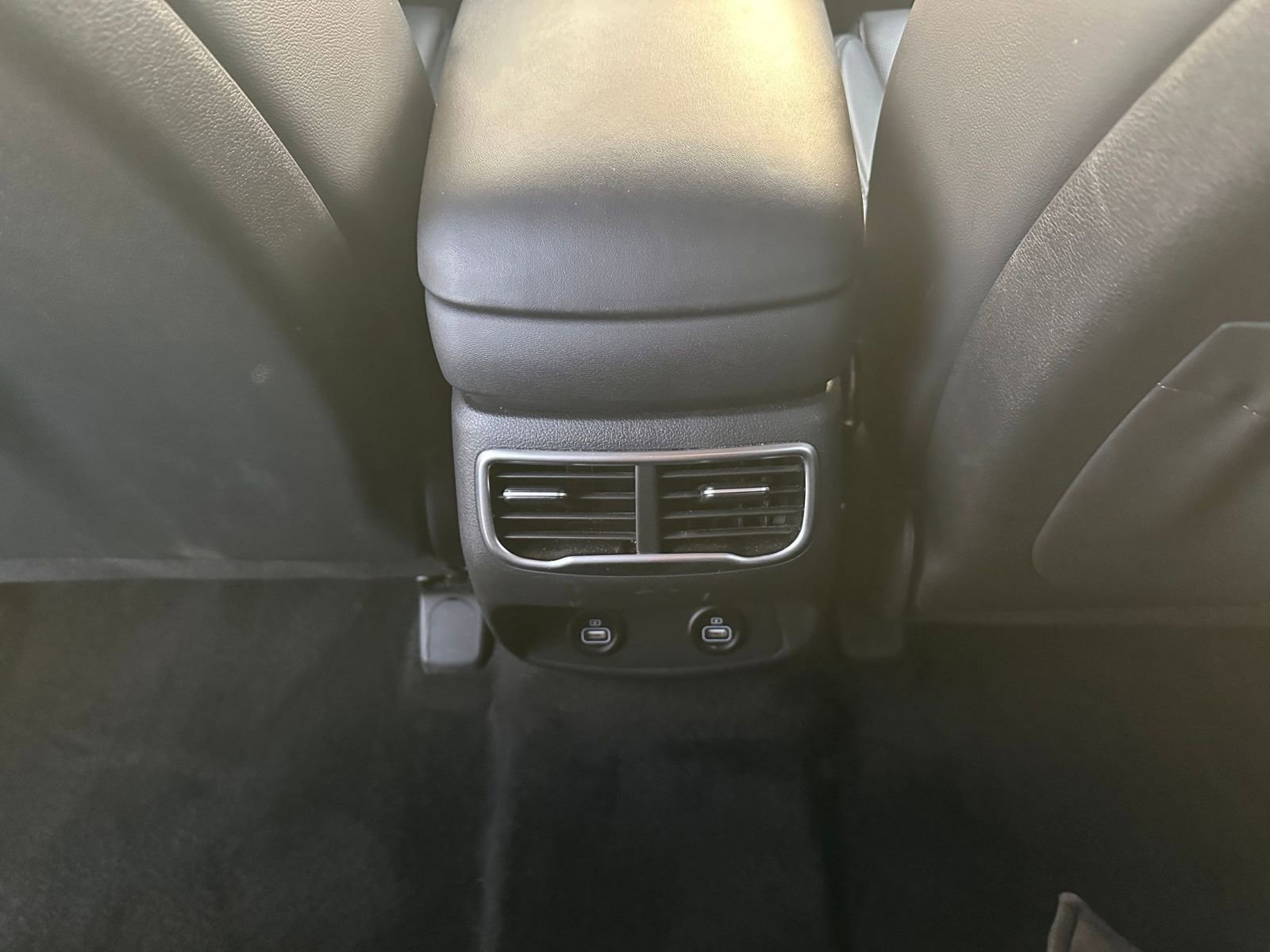 Thumbnail: 2023 Hyundai Santa Fe - 24