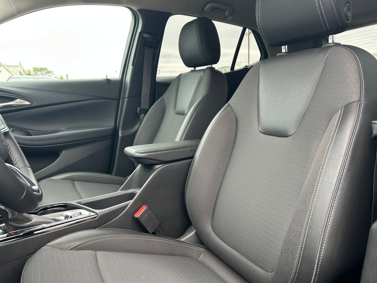 Thumbnail: 2025 Buick Encore GX - 31