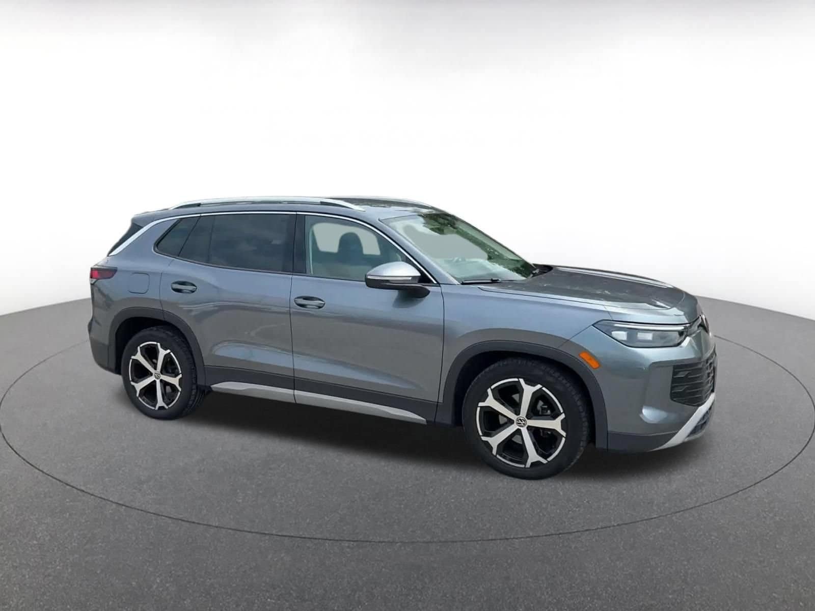 Thumbnail: 2026 Volkswagen Tiguan - 2