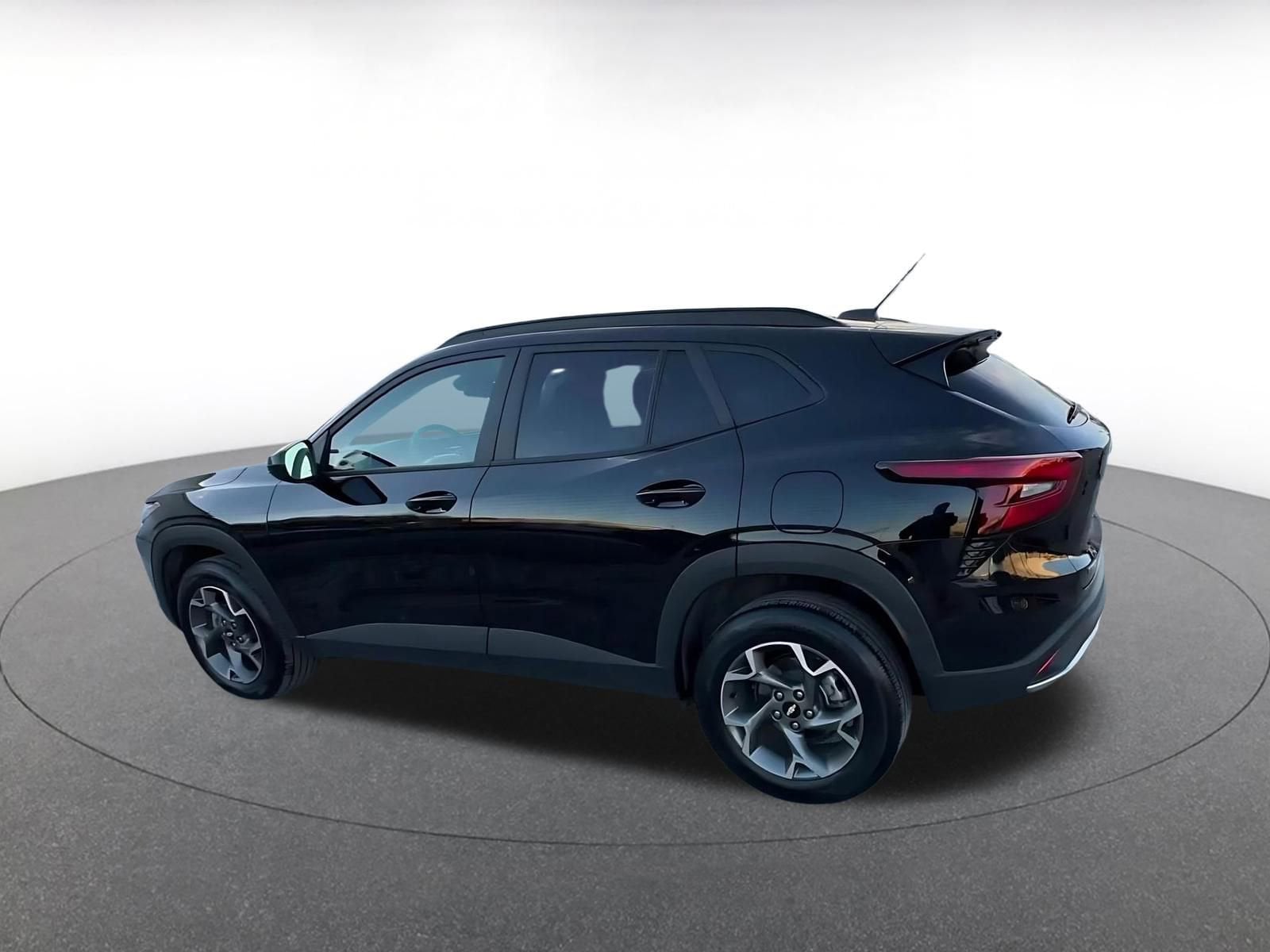 Thumbnail: 2025 Chevrolet Trax - 10