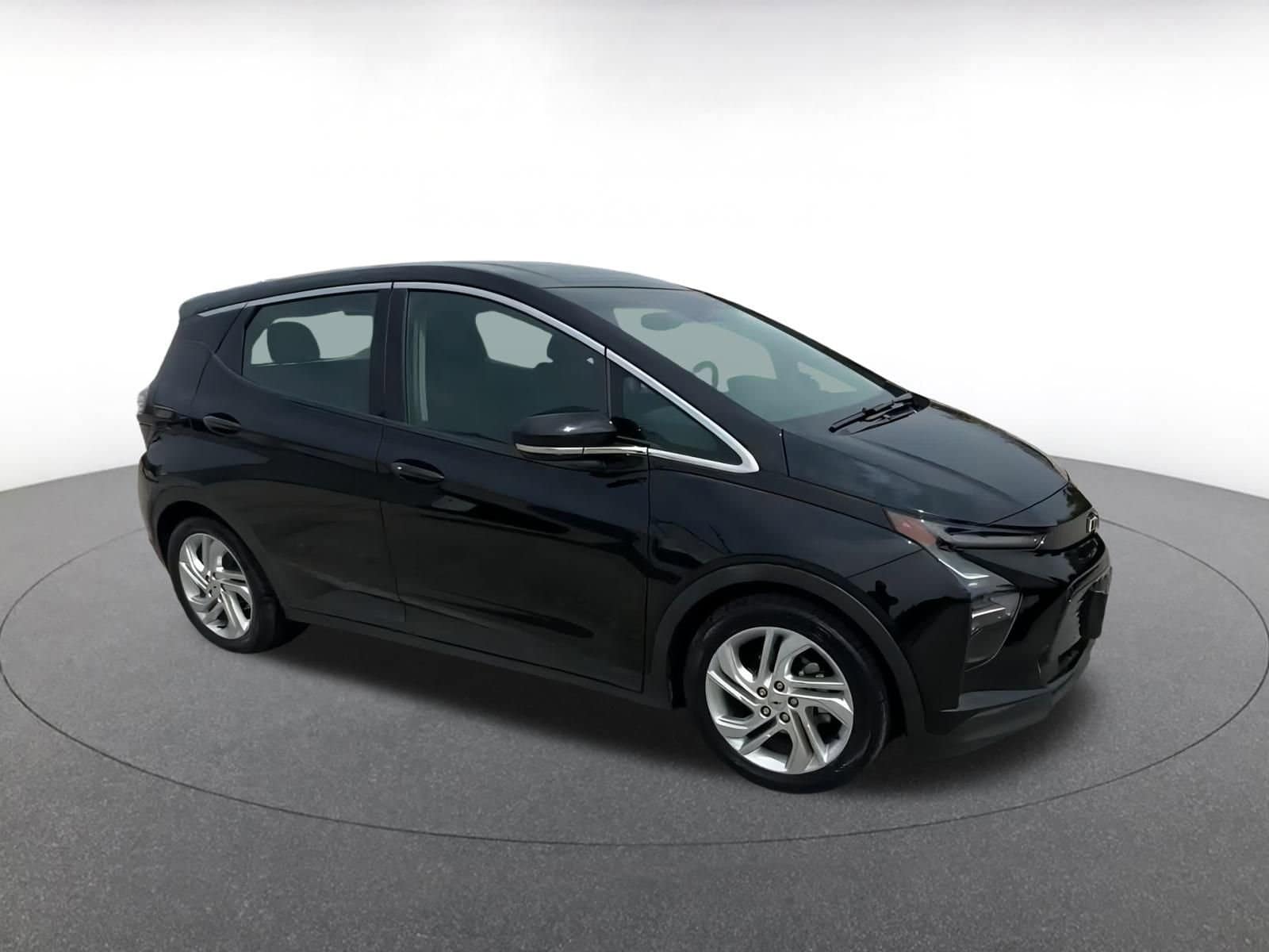 Thumbnail: 2023 Chevrolet Bolt EV - 2