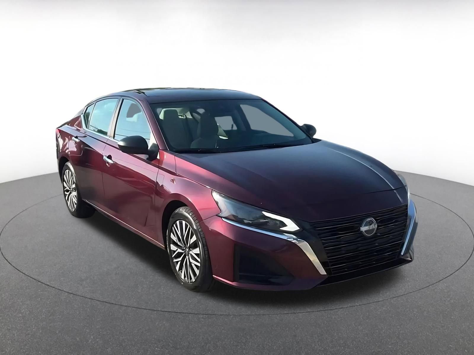 Thumbnail: 2025 Nissan Altima - 3