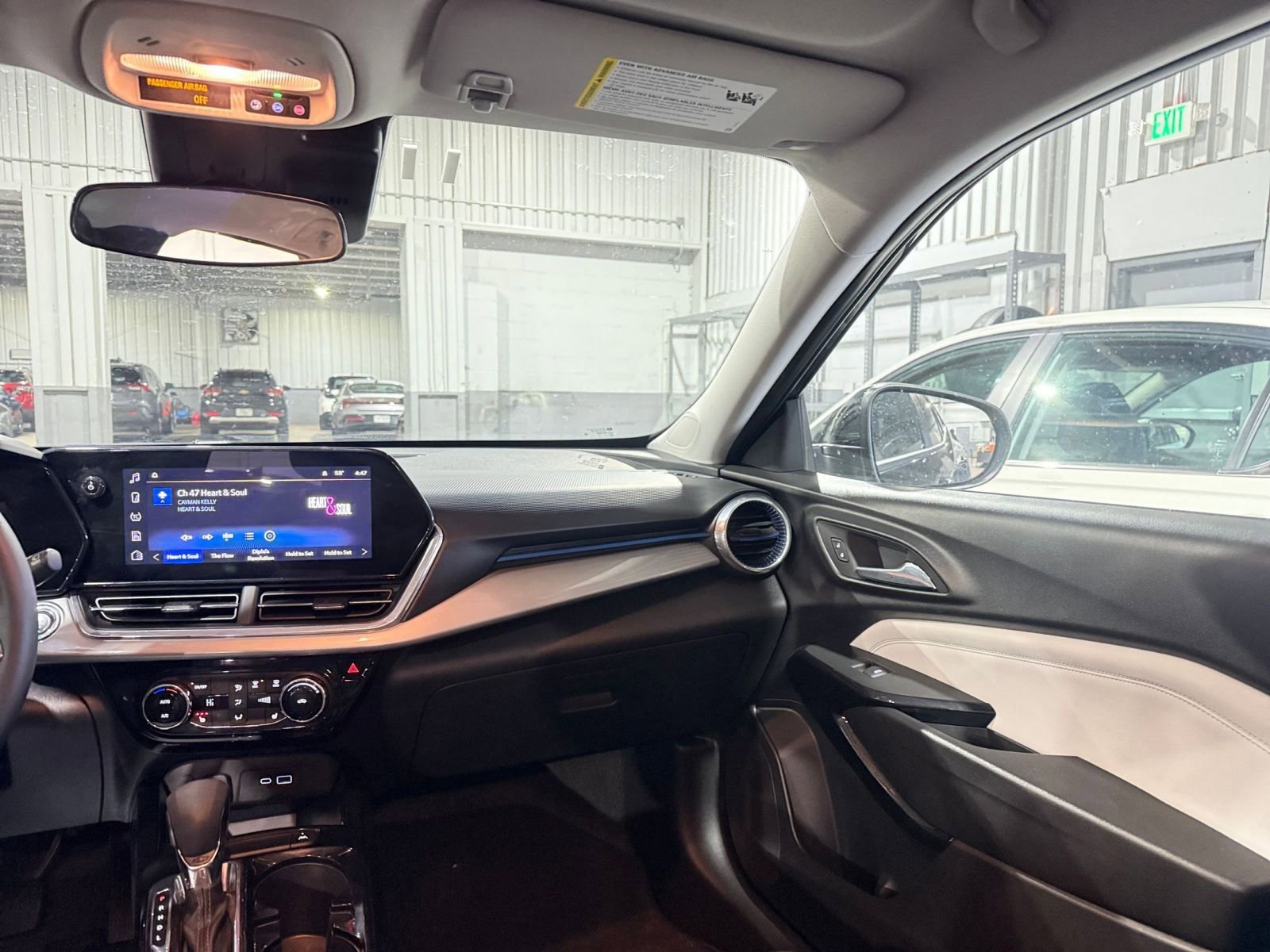 Thumbnail: 2025 Chevrolet Trax - 34