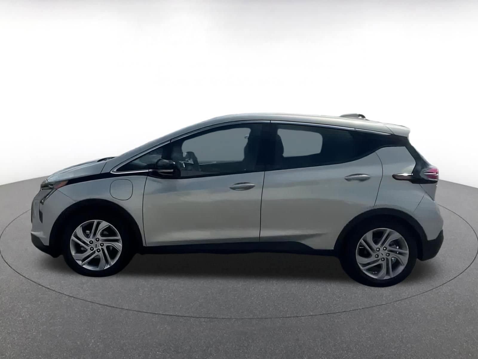 Thumbnail: 2023 Chevrolet Bolt EV - 8