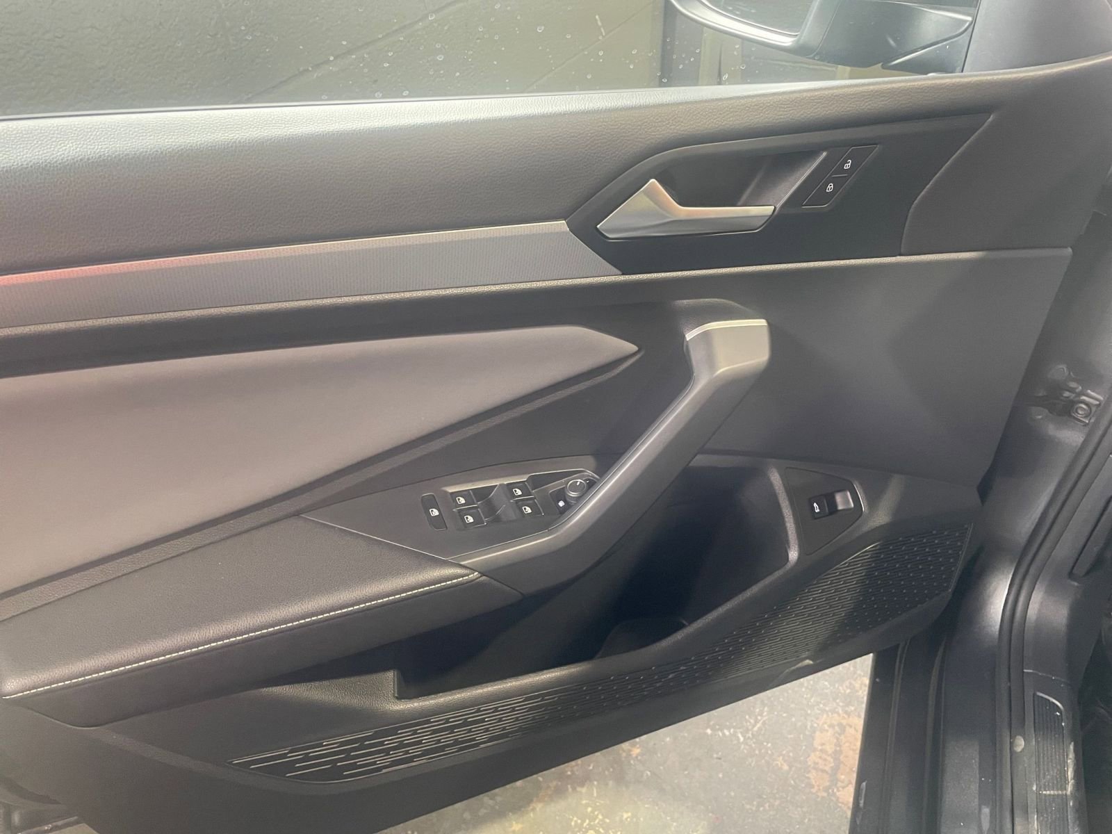 Thumbnail: 2025 Volkswagen Jetta - 18