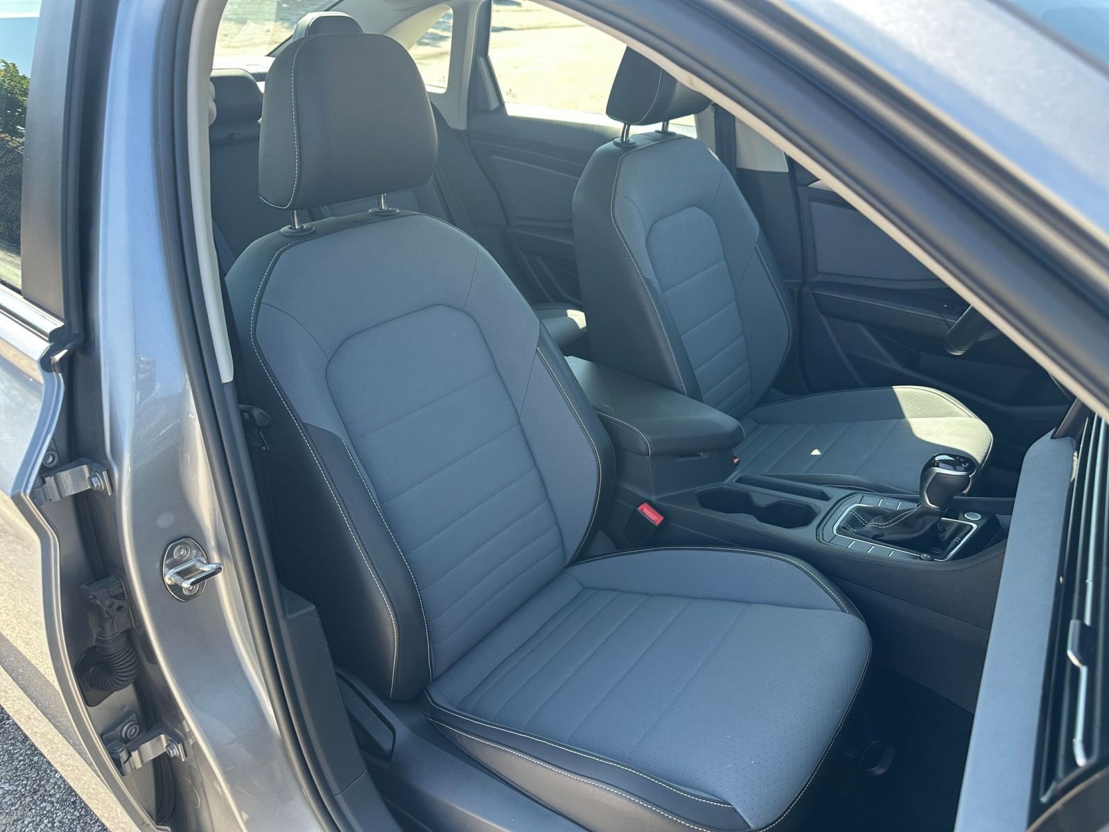 Thumbnail: 2025 Volkswagen Jetta - 35