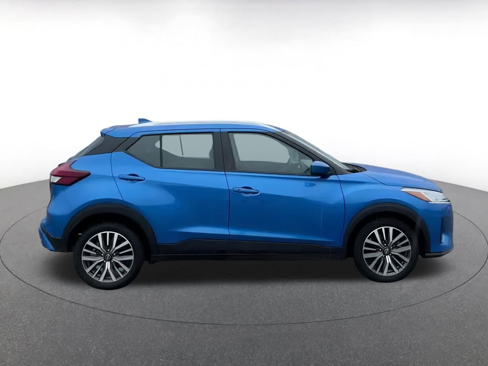 Thumbnail: 2024 Nissan Kicks - 16