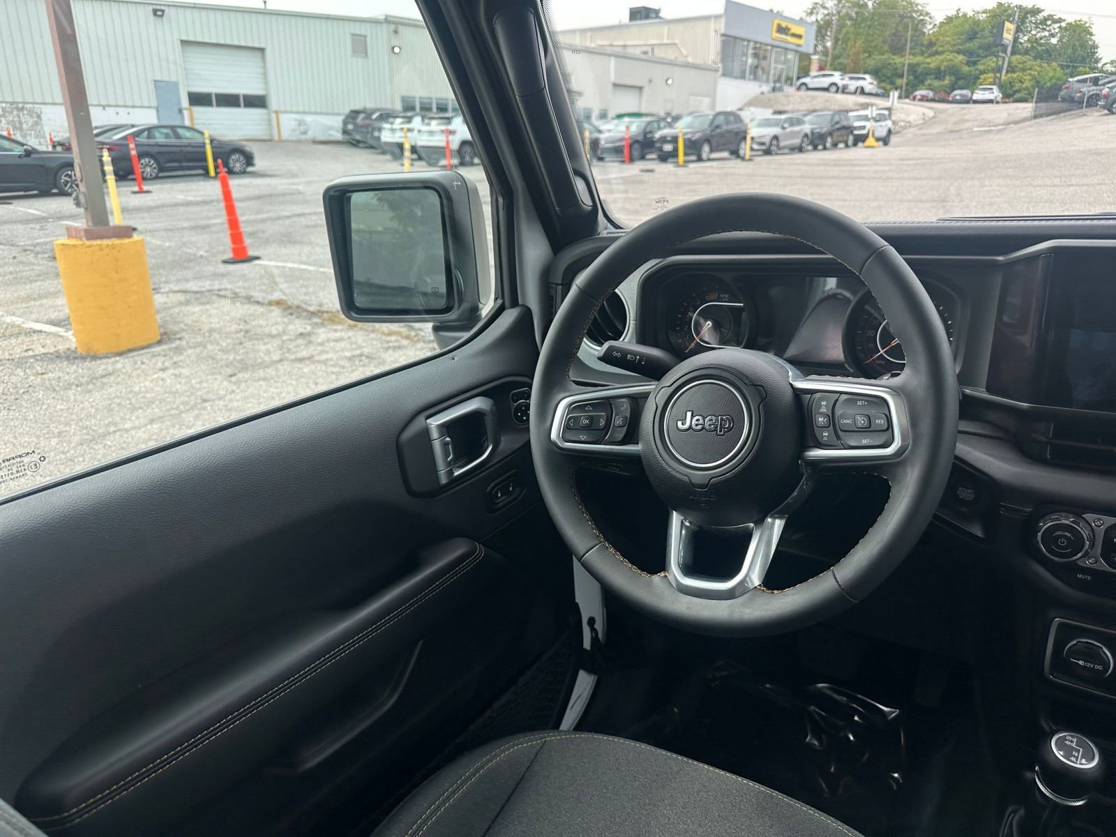 Thumbnail: 2025 Jeep Wrangler - 33