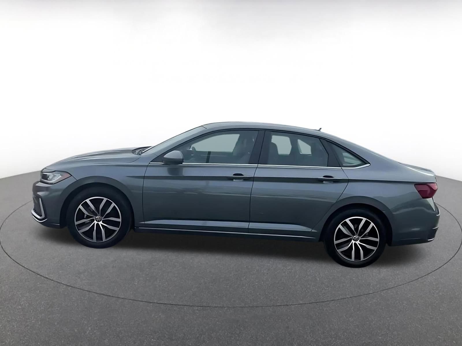 Thumbnail: 2025 Volkswagen Jetta - 8