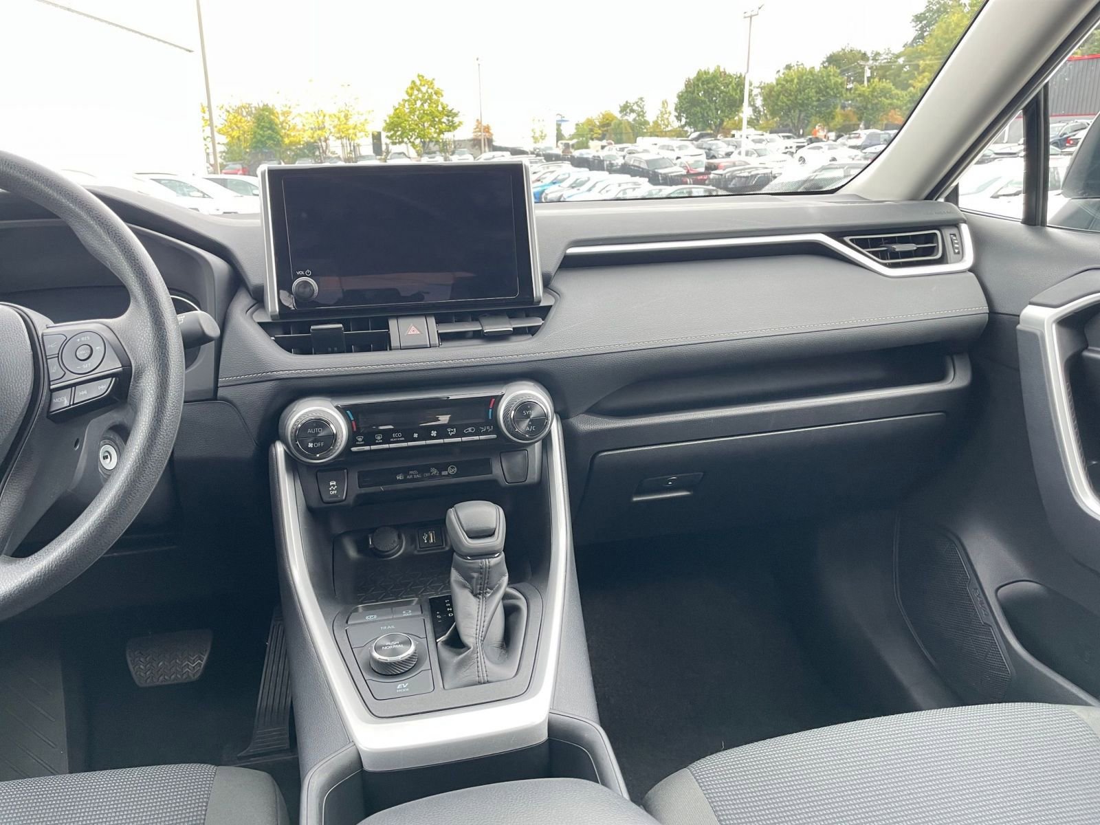 Thumbnail: 2025 Toyota RAV4 - 34