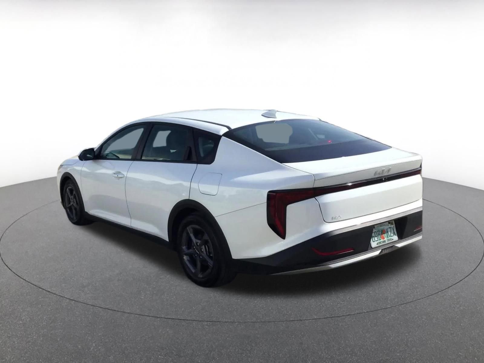 Thumbnail: 2025 Kia K4 - 10