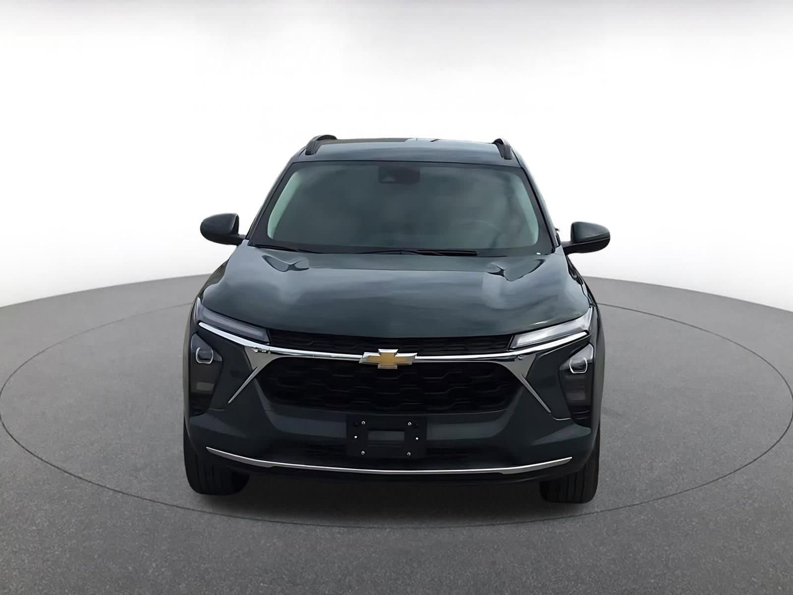 Thumbnail: 2025 Chevrolet Trax - 4